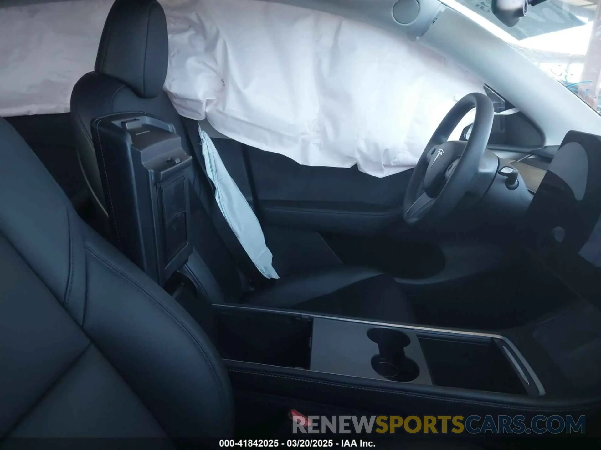 5 fotografías del automóvil dañado 7SAYGDEE2NA017434 TESLA MODEL Y 2022