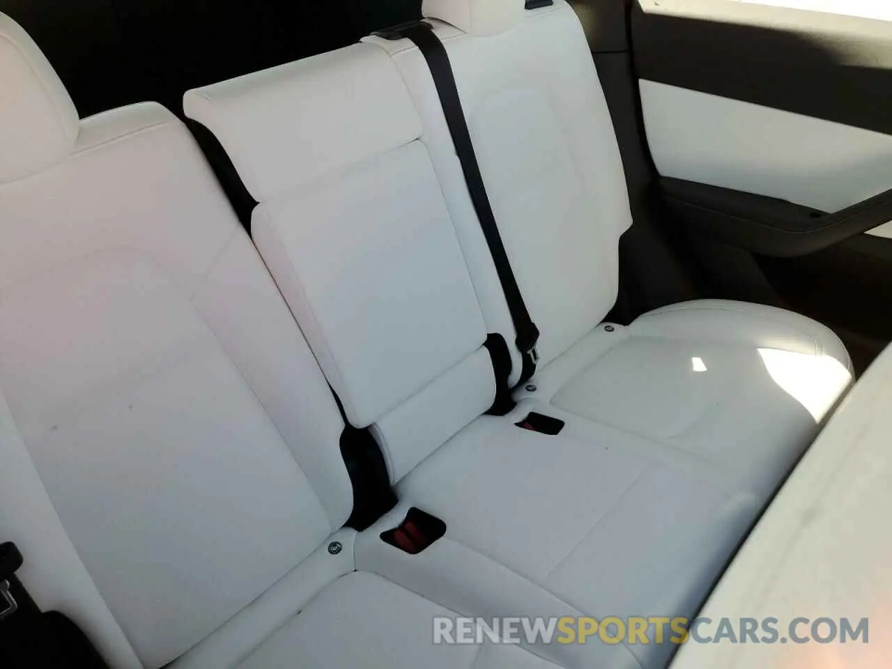 6 fotografías del automóvil dañado 7SAYGDEE2NF317123 TESLA MODEL Y 2022