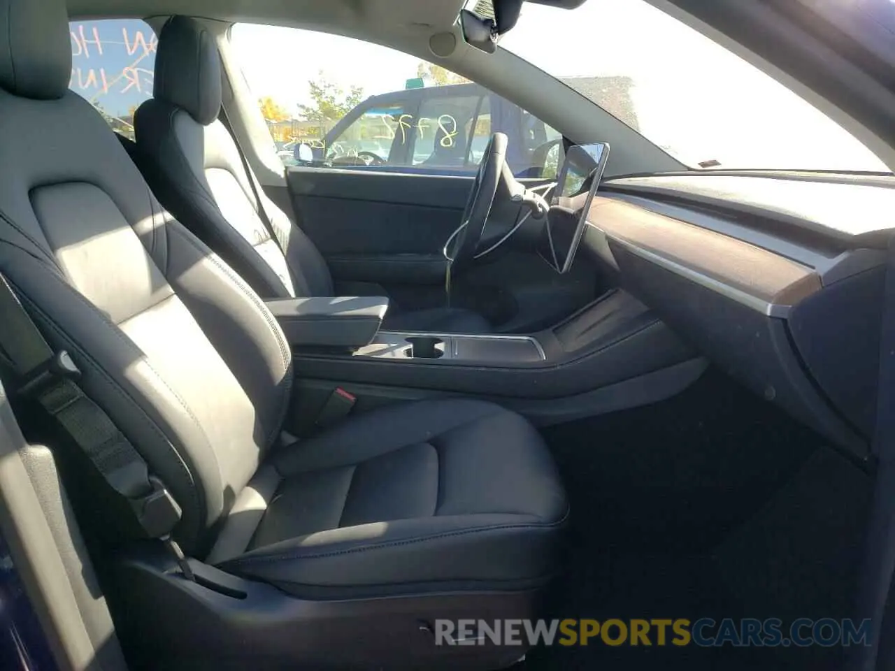 5 fotografías del automóvil dañado 7SAYGDEE2NF437052 TESLA MODEL Y 2022