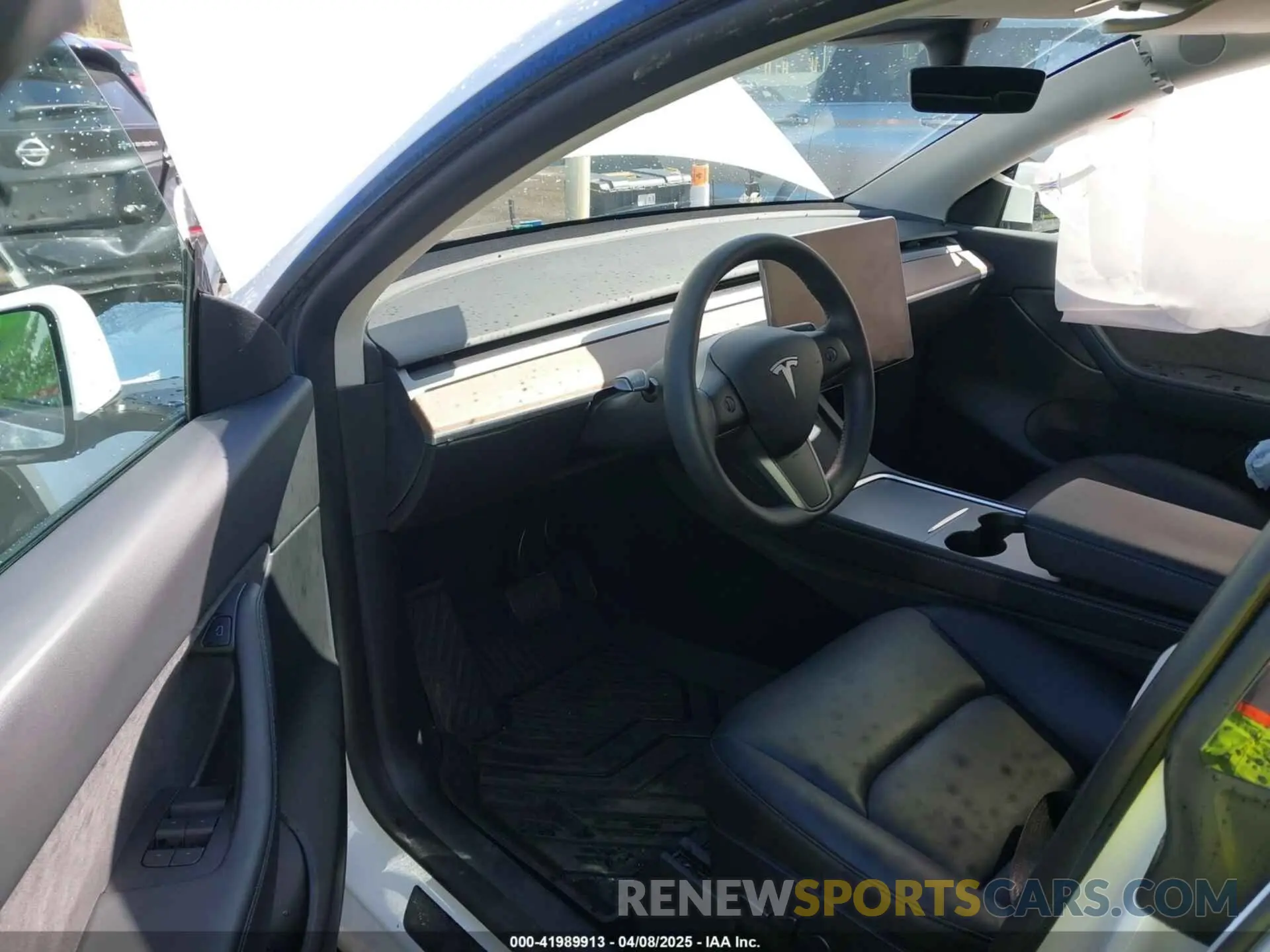 5 fotografías del automóvil dañado 7SAYGDEE2NF443174 TESLA MODEL Y 2022