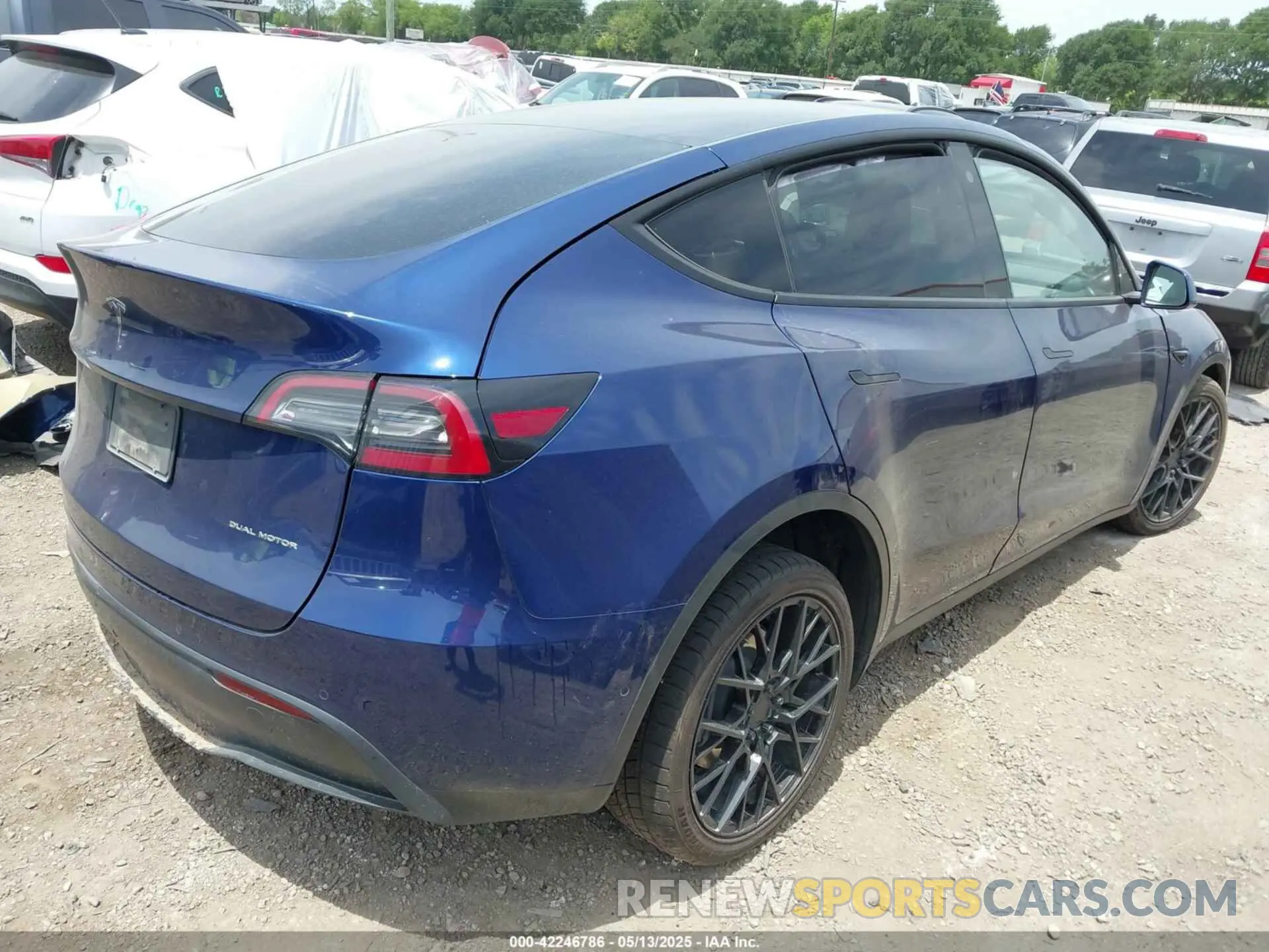 4 fotografías del automóvil dañado 7SAYGDEE2NF480161 TESLA MODEL Y 2022