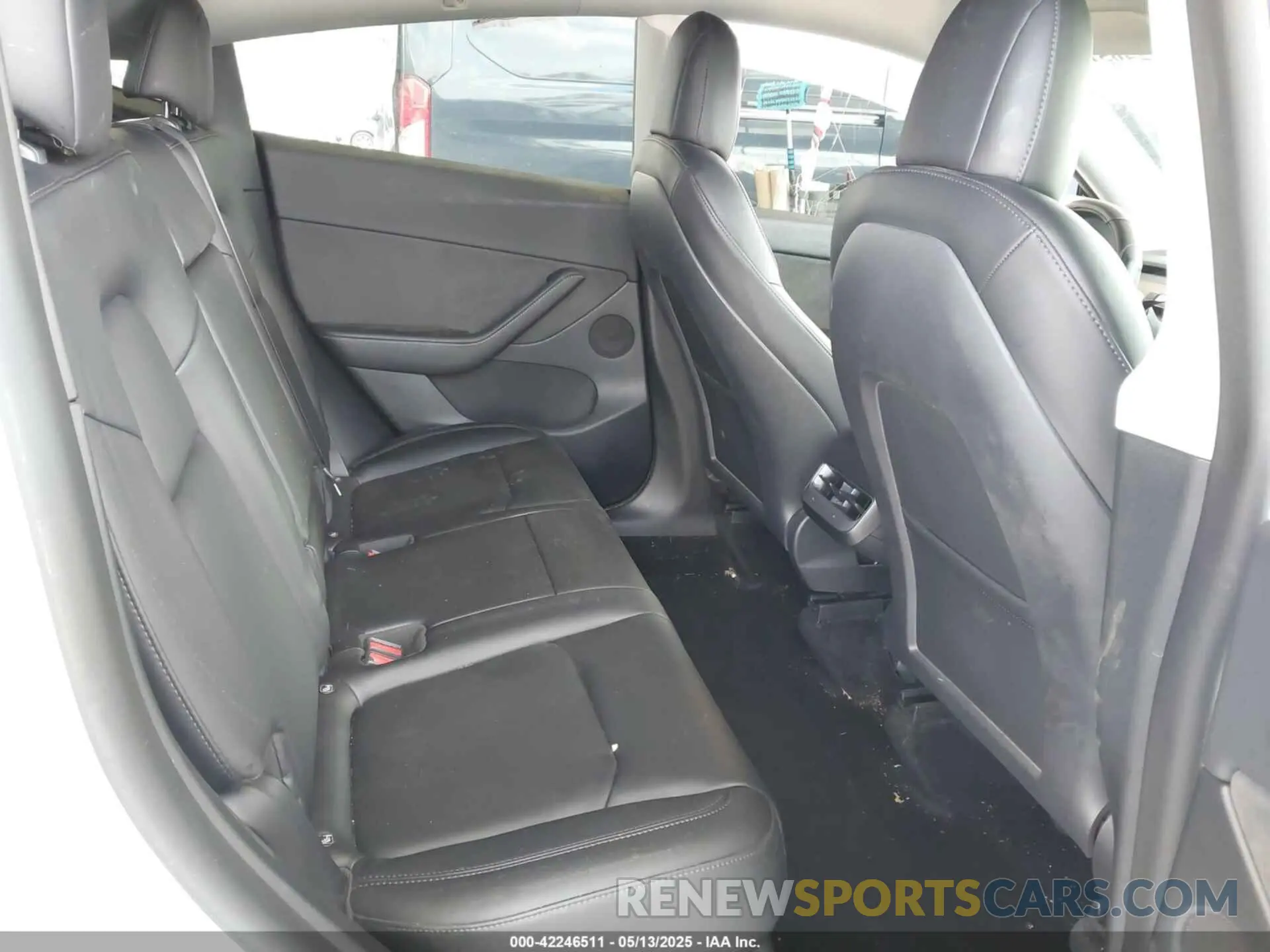 8 fotografías del automóvil dañado 7SAYGDEE2NF509769 TESLA MODEL Y 2022