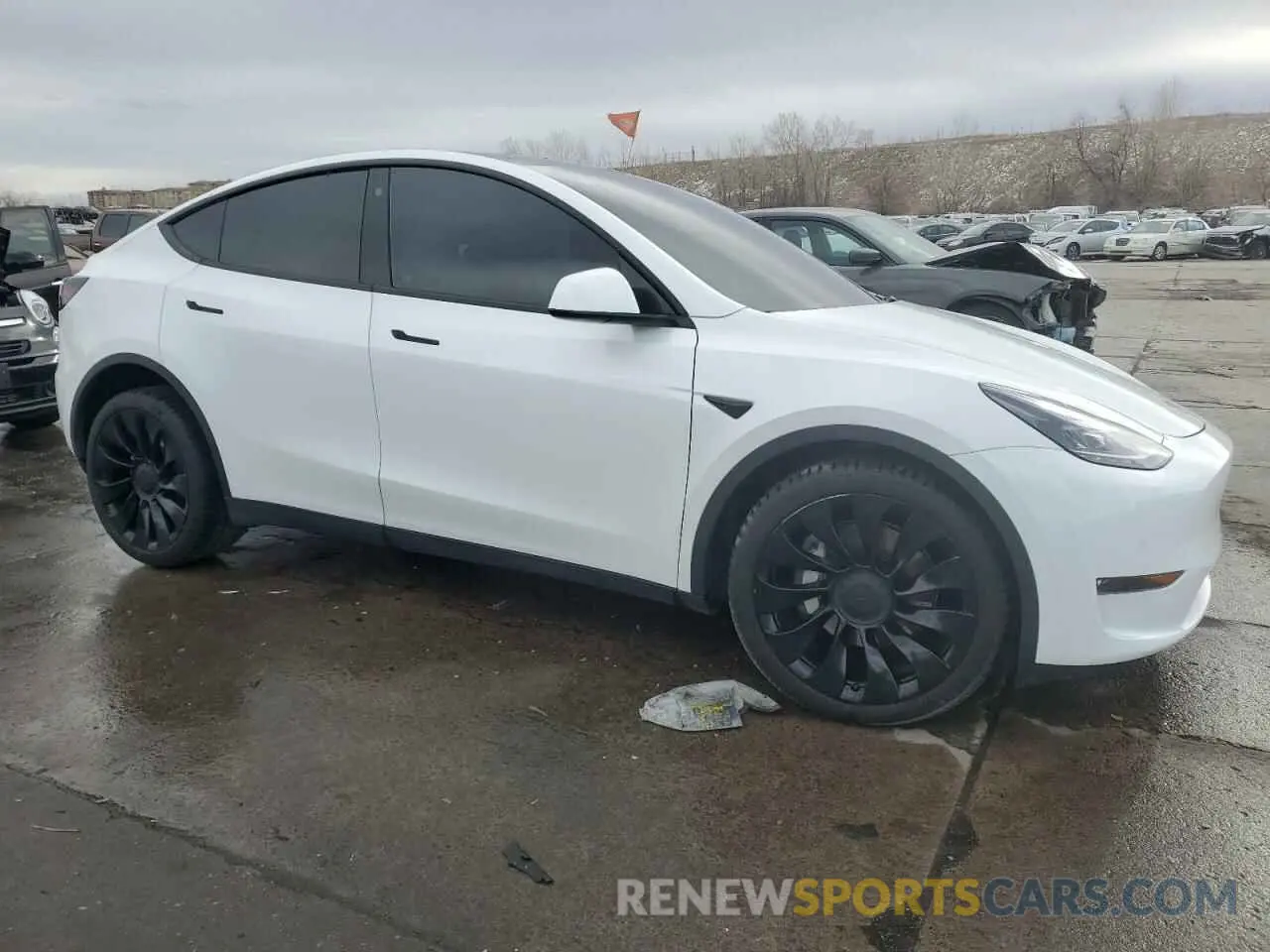 4 fotografías del automóvil dañado 7SAYGDEE3NF310150 TESLA MODEL Y 2022