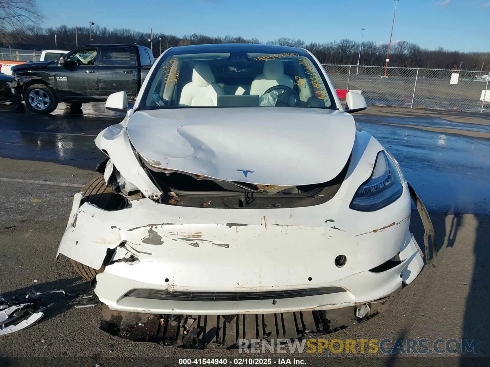 11 fotografías del automóvil dañado 7SAYGDEE3NF331645 TESLA MODEL Y 2022