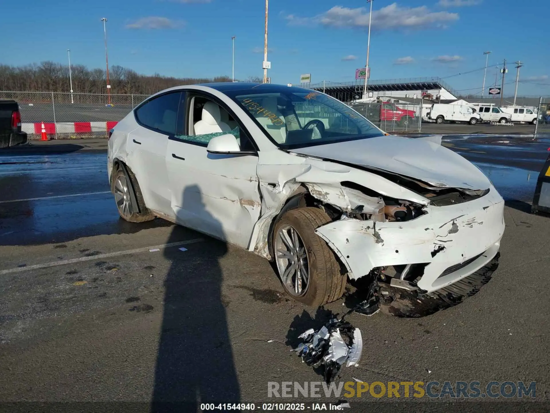 6 fotografías del automóvil dañado 7SAYGDEE3NF331645 TESLA MODEL Y 2022