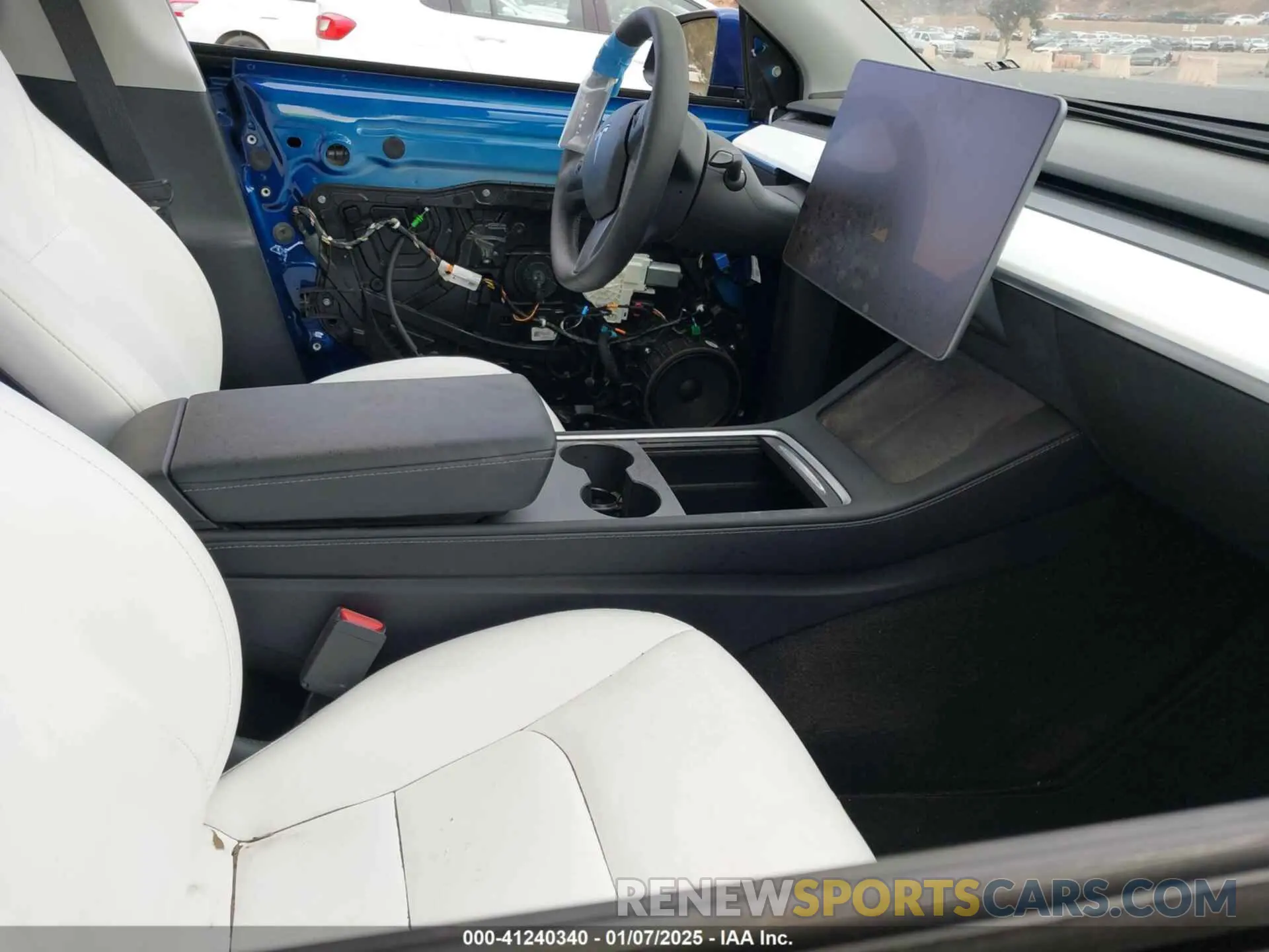 5 fotografías del automóvil dañado 7SAYGDEE3NF419031 TESLA MODEL Y 2022