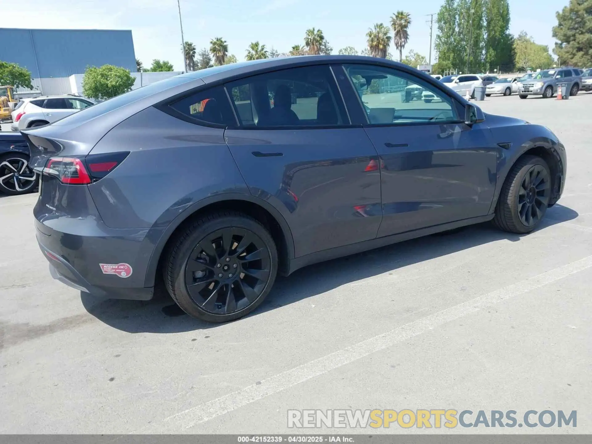 4 fotografías del automóvil dañado 7SAYGDEE3NF422205 TESLA MODEL Y 2022