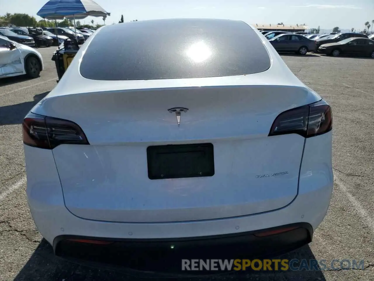 6 fotografías del automóvil dañado 7SAYGDEE3NF424259 TESLA MODEL Y 2022