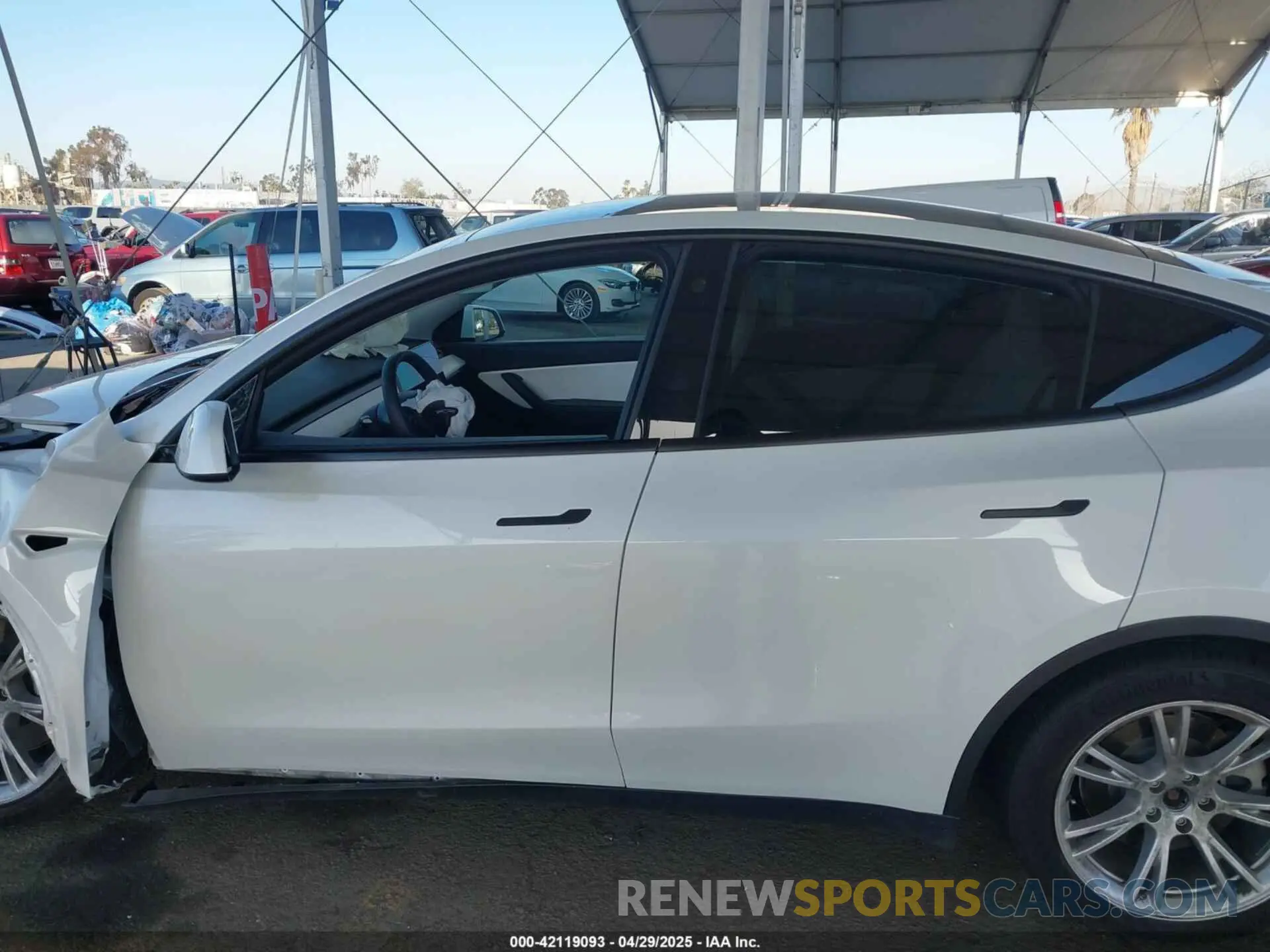 13 fotografías del automóvil dañado 7SAYGDEE3NF426030 TESLA MODEL Y 2022