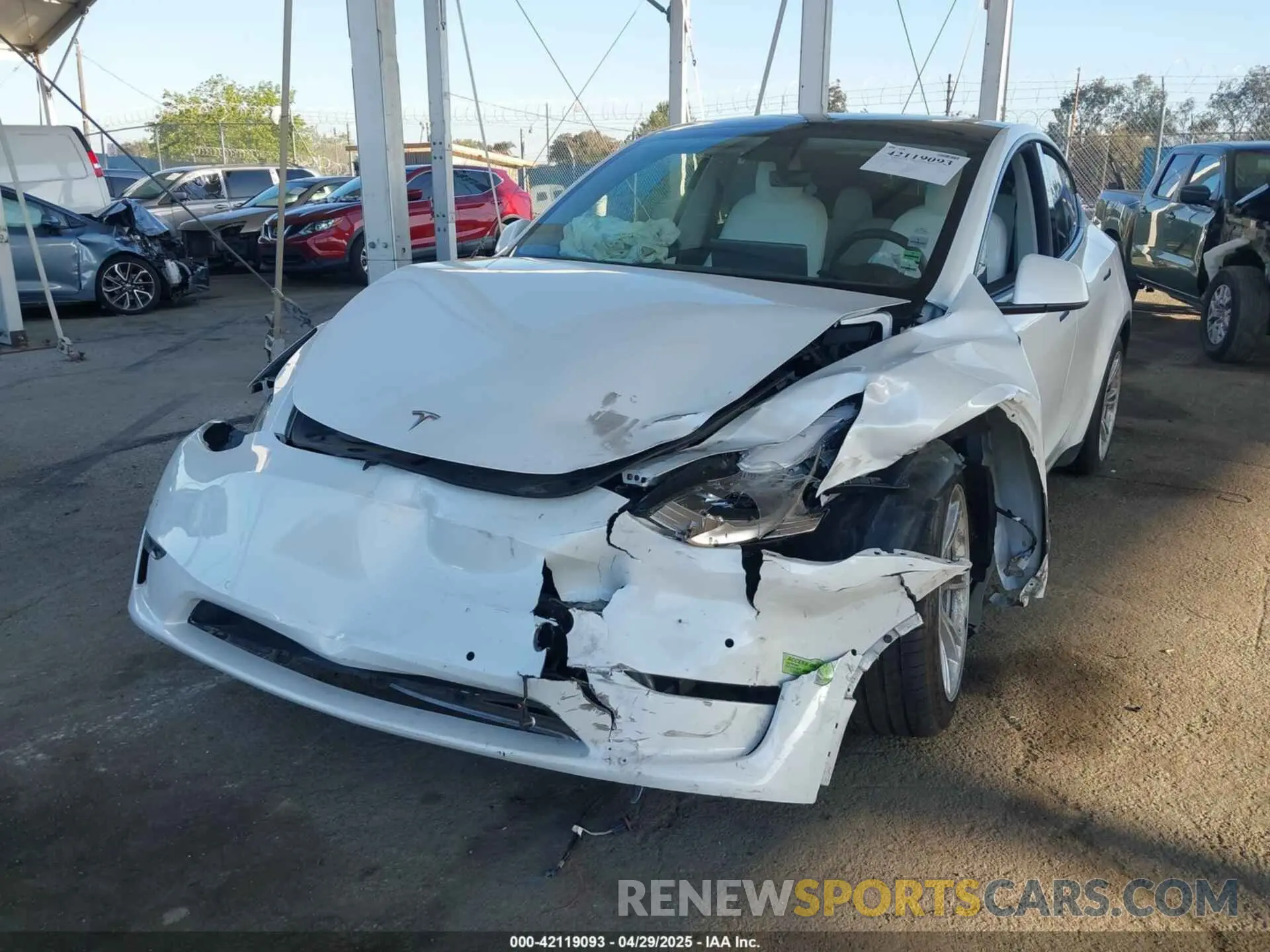 2 fotografías del automóvil dañado 7SAYGDEE3NF426030 TESLA MODEL Y 2022