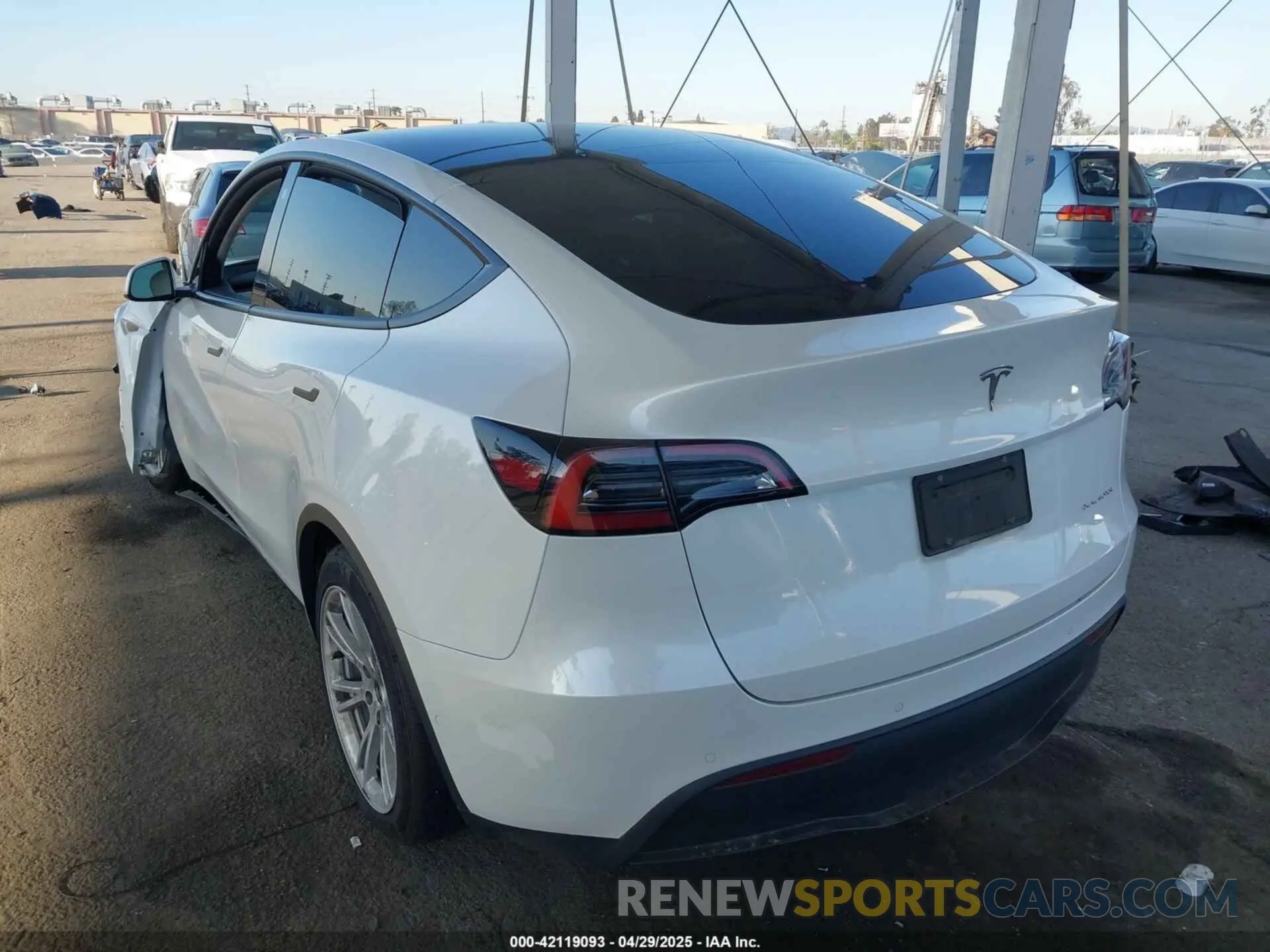 3 fotografías del automóvil dañado 7SAYGDEE3NF426030 TESLA MODEL Y 2022