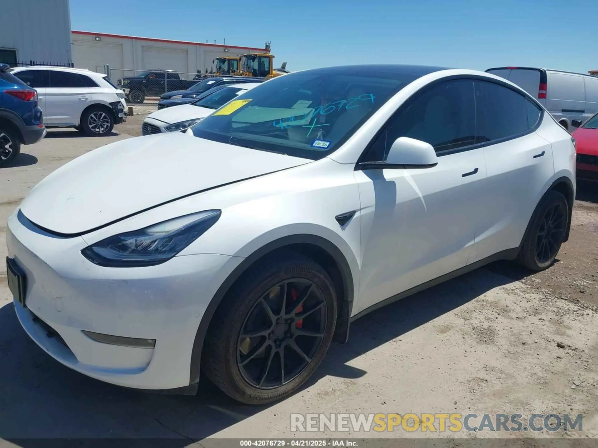 2 fotografías del automóvil dañado 7SAYGDEE3NF426481 TESLA MODEL Y 2022