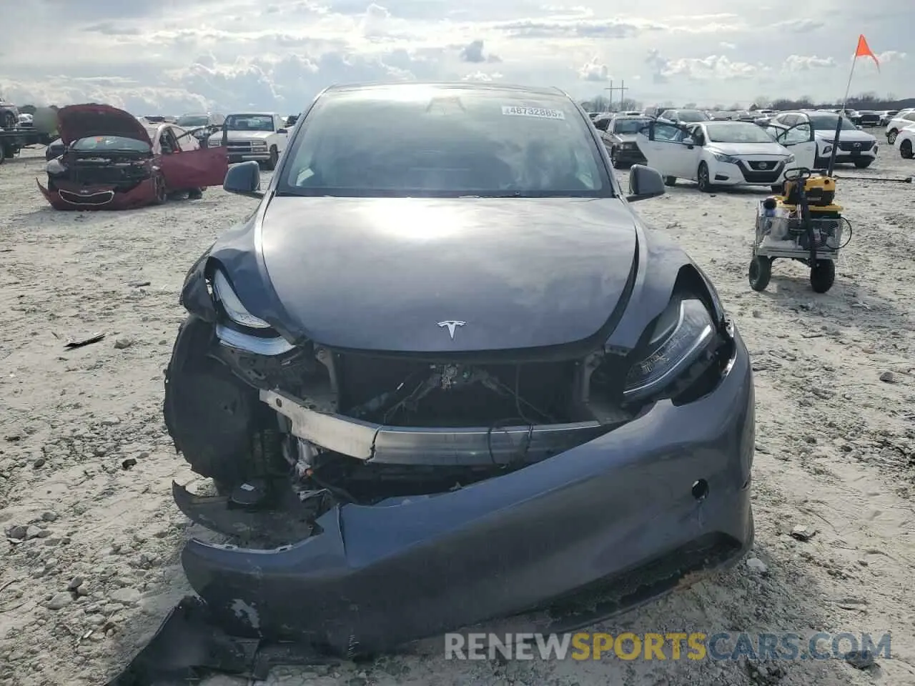 5 fotografías del automóvil dañado 7SAYGDEE3NF481223 TESLA MODEL Y 2022