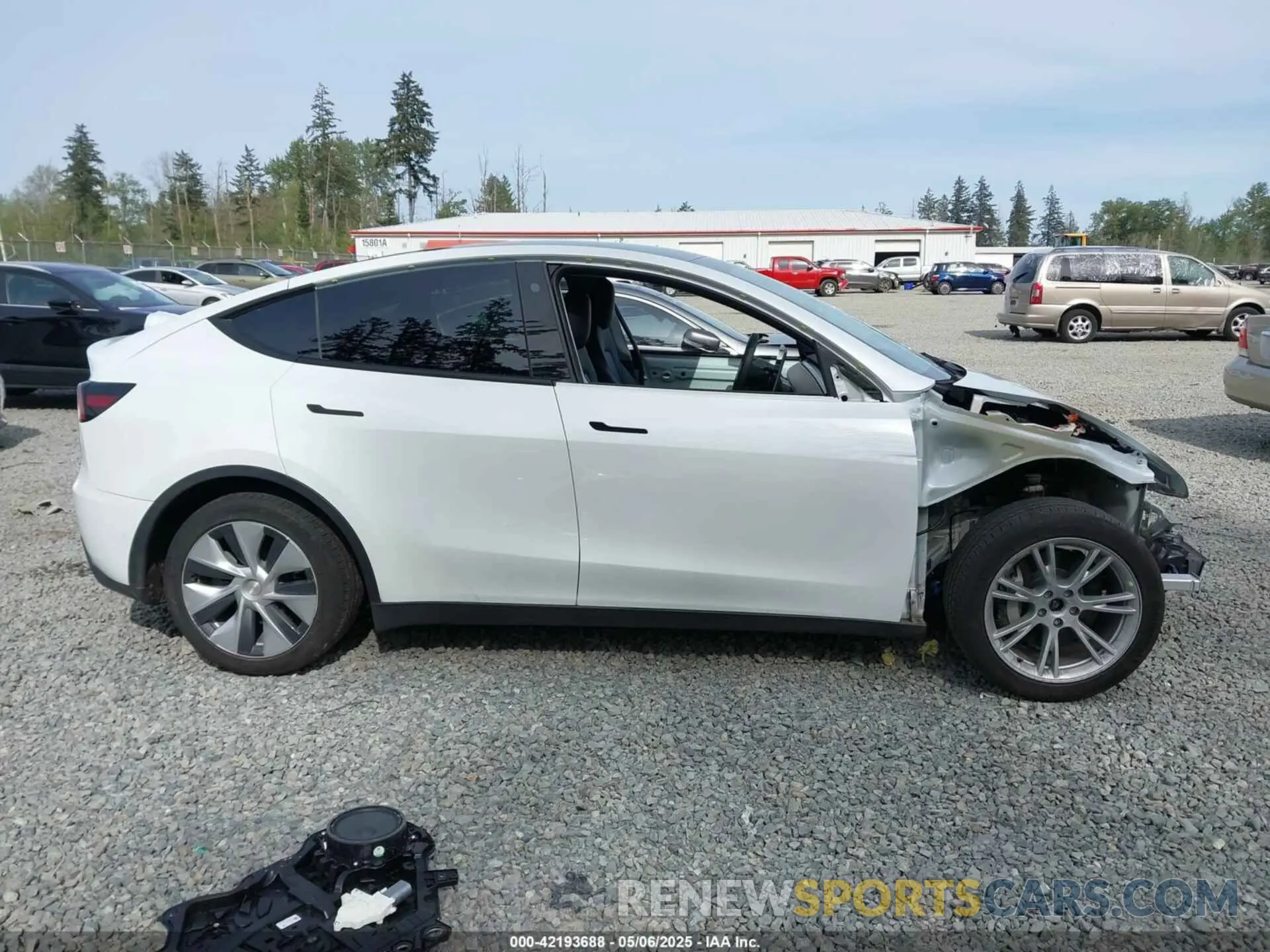 14 fotografías del automóvil dañado 7SAYGDEE3NF513510 TESLA MODEL Y 2022