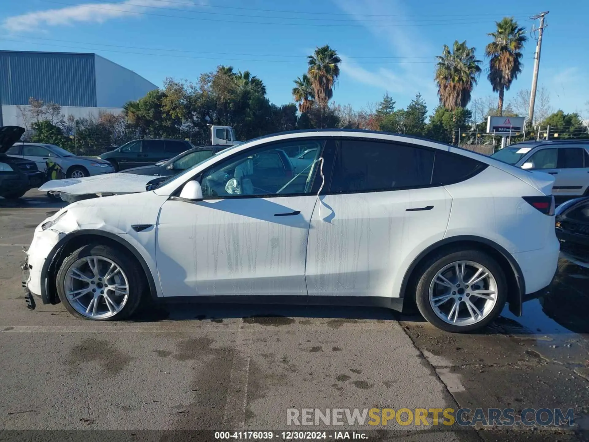 13 fotografías del automóvil dañado 7SAYGDEE4NF360183 TESLA MODEL Y 2022