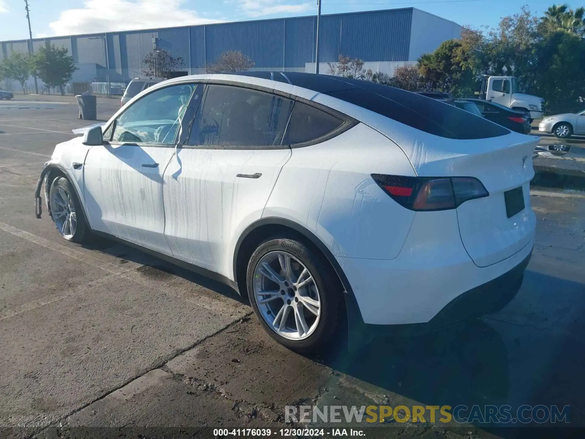 3 fotografías del automóvil dañado 7SAYGDEE4NF360183 TESLA MODEL Y 2022