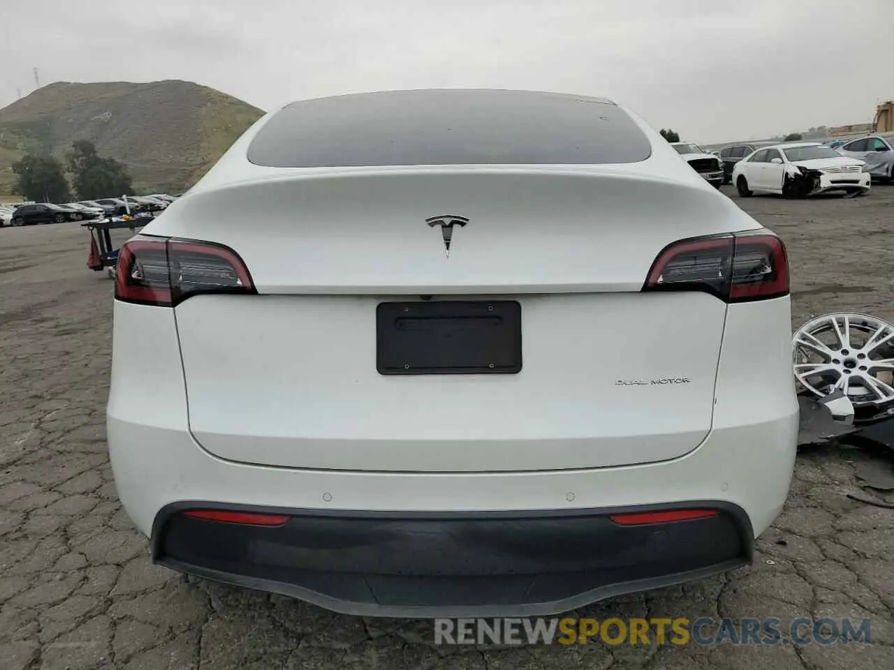 6 fotografías del automóvil dañado 7SAYGDEE4NF364430 TESLA MODEL Y 2022