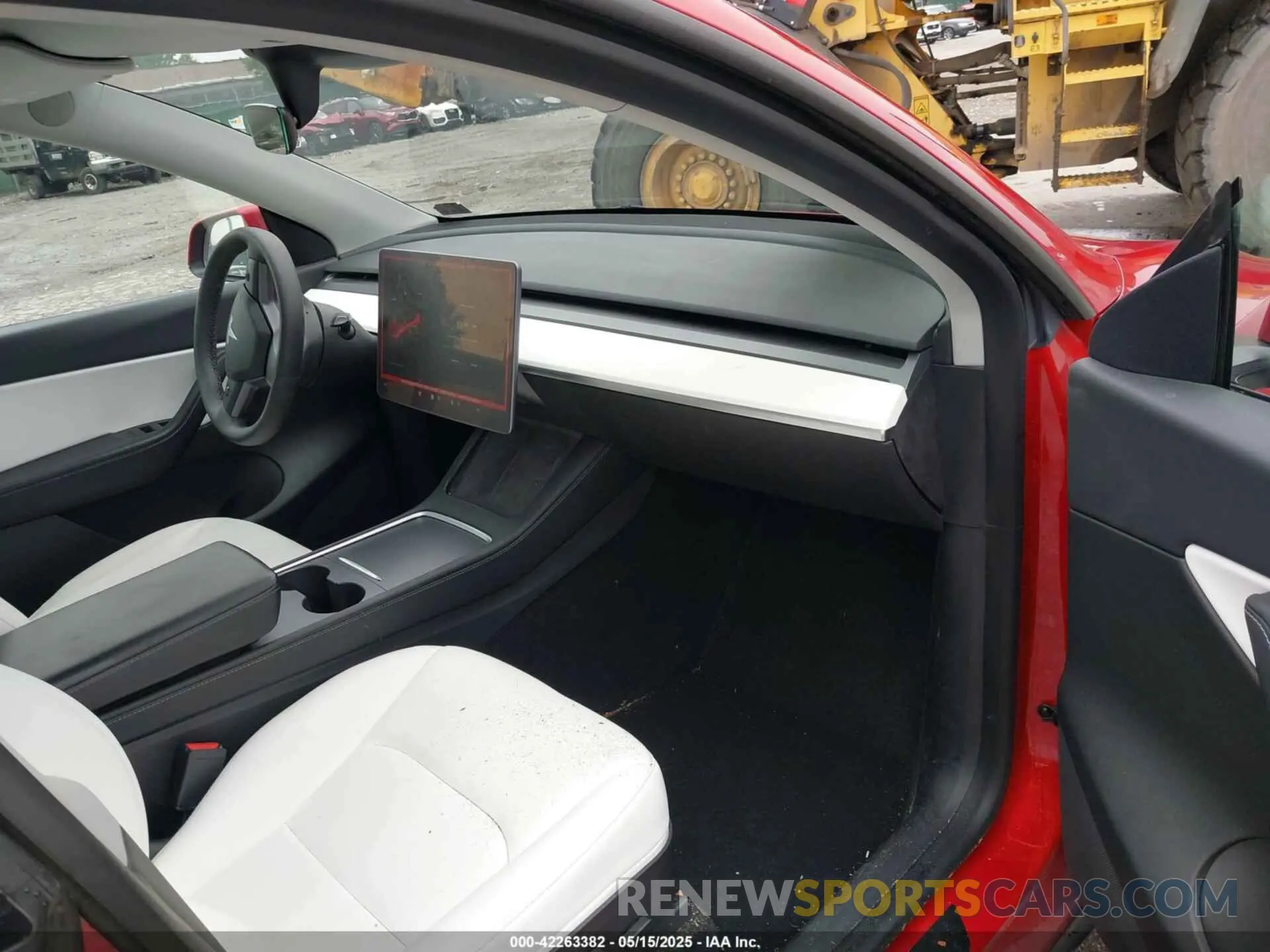 5 fotografías del automóvil dañado 7SAYGDEE4NF379574 TESLA MODEL Y 2022