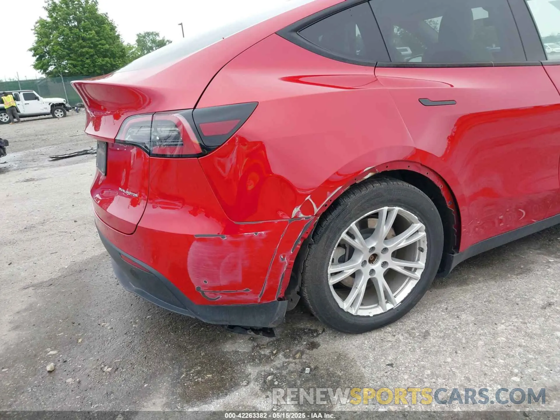 6 fotografías del automóvil dañado 7SAYGDEE4NF379574 TESLA MODEL Y 2022