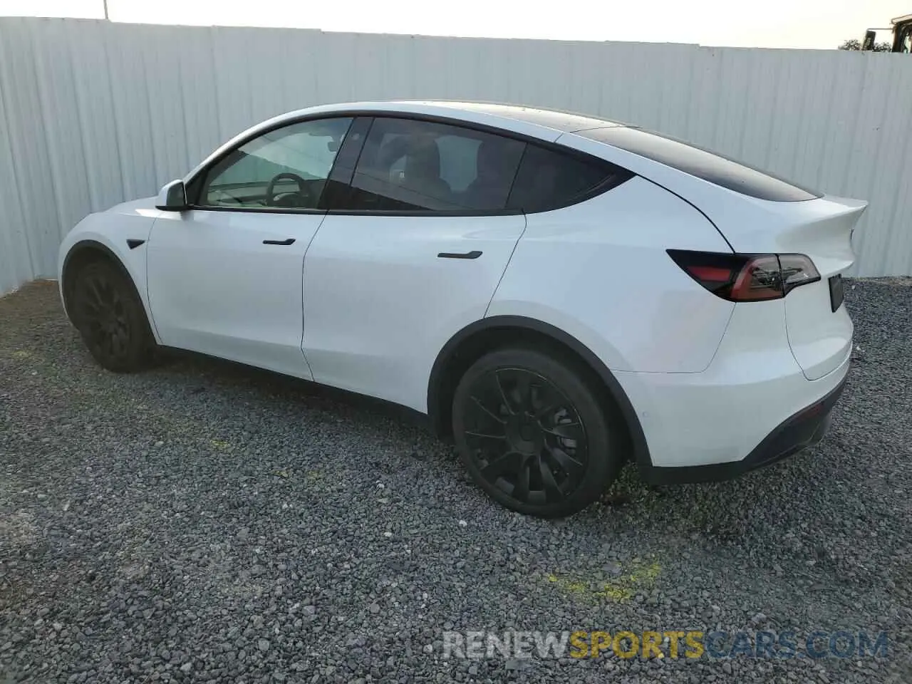 2 fotografías del automóvil dañado 7SAYGDEE4NF385634 TESLA MODEL Y 2022
