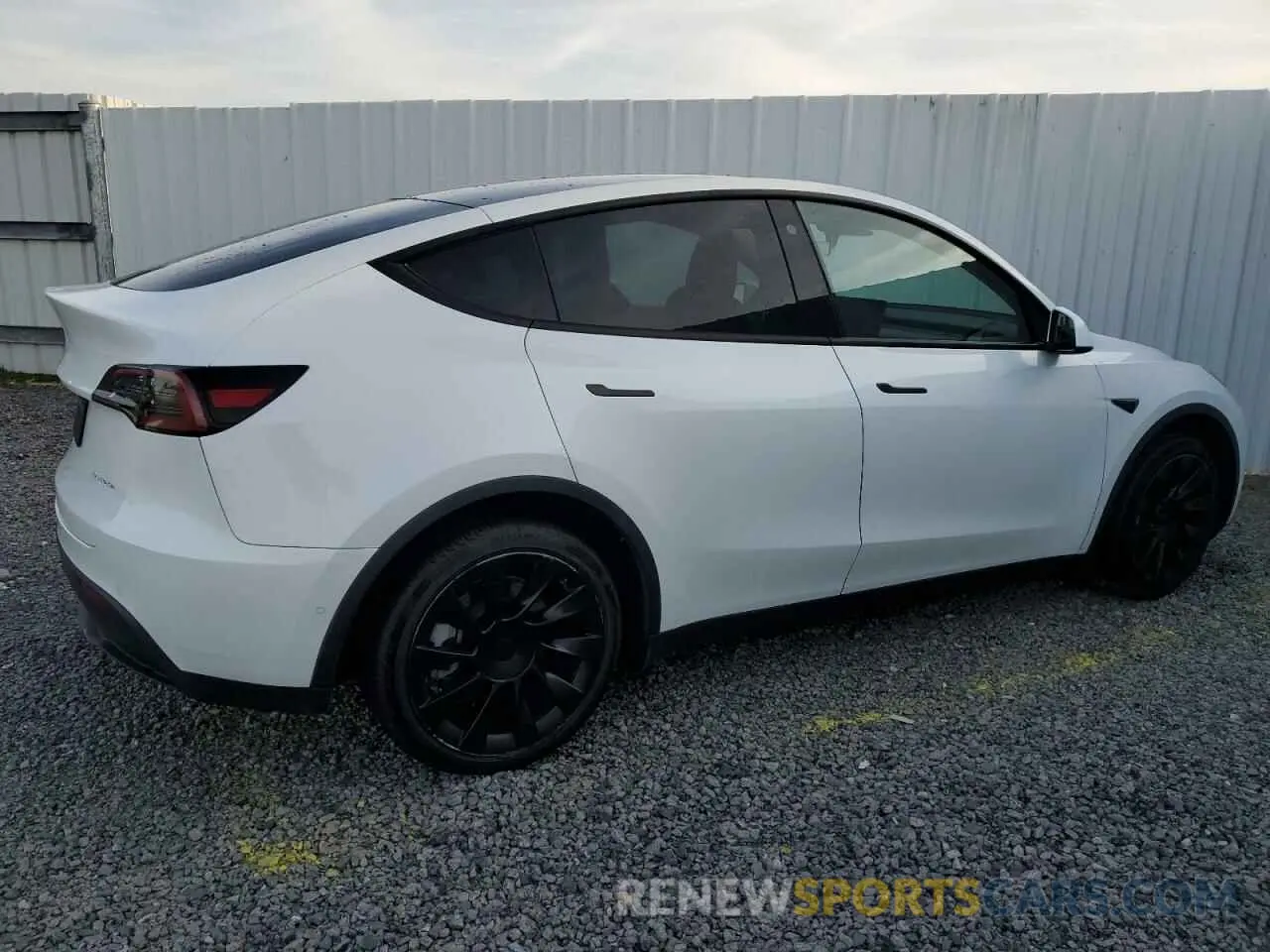 3 fotografías del automóvil dañado 7SAYGDEE4NF385634 TESLA MODEL Y 2022
