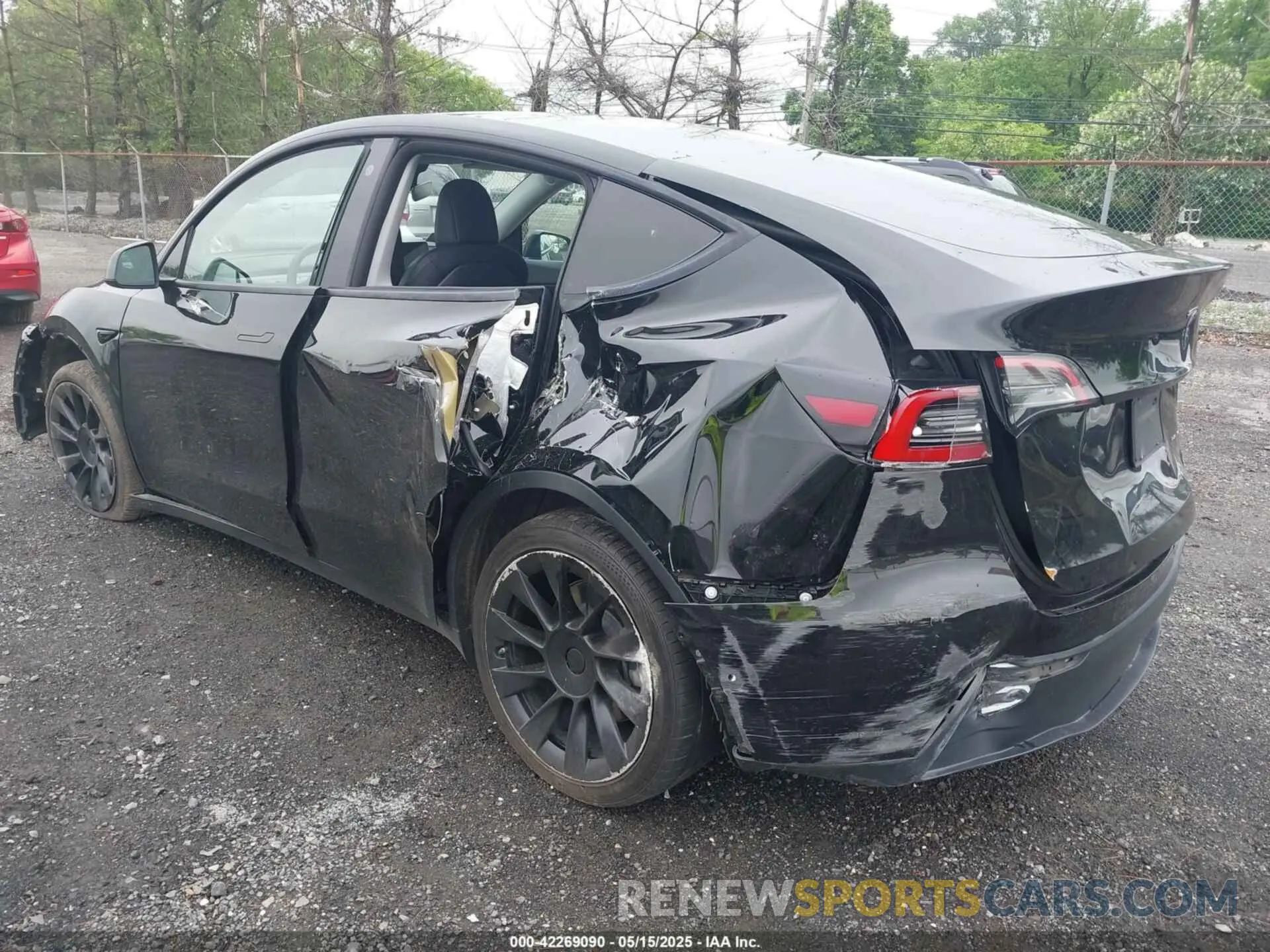 3 fotografías del automóvil dañado 7SAYGDEE4NF436212 TESLA MODEL Y 2022