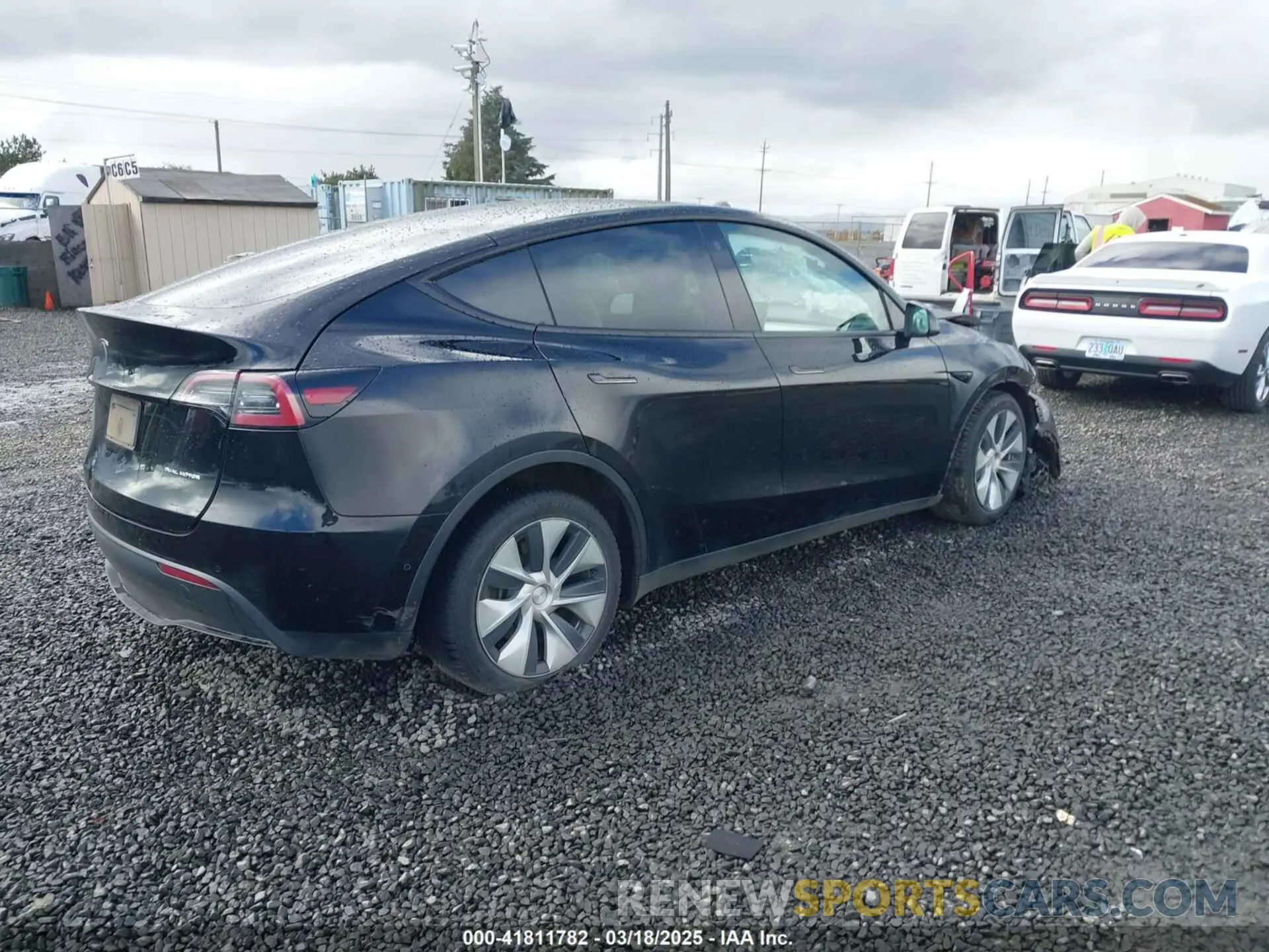 4 fotografías del automóvil dañado 7SAYGDEE4NF447985 TESLA MODEL Y 2022