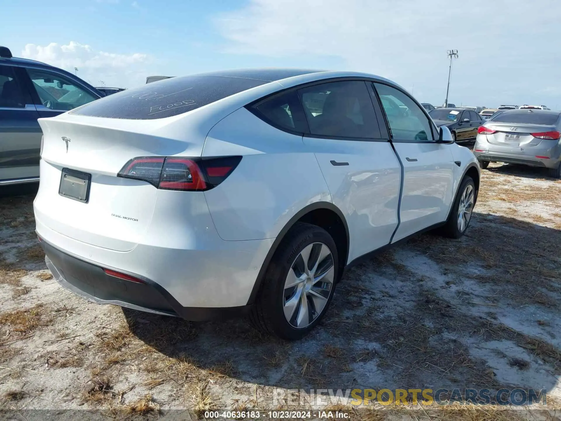 4 fotografías del automóvil dañado 7SAYGDEE5NF353422 TESLA MODEL Y 2022