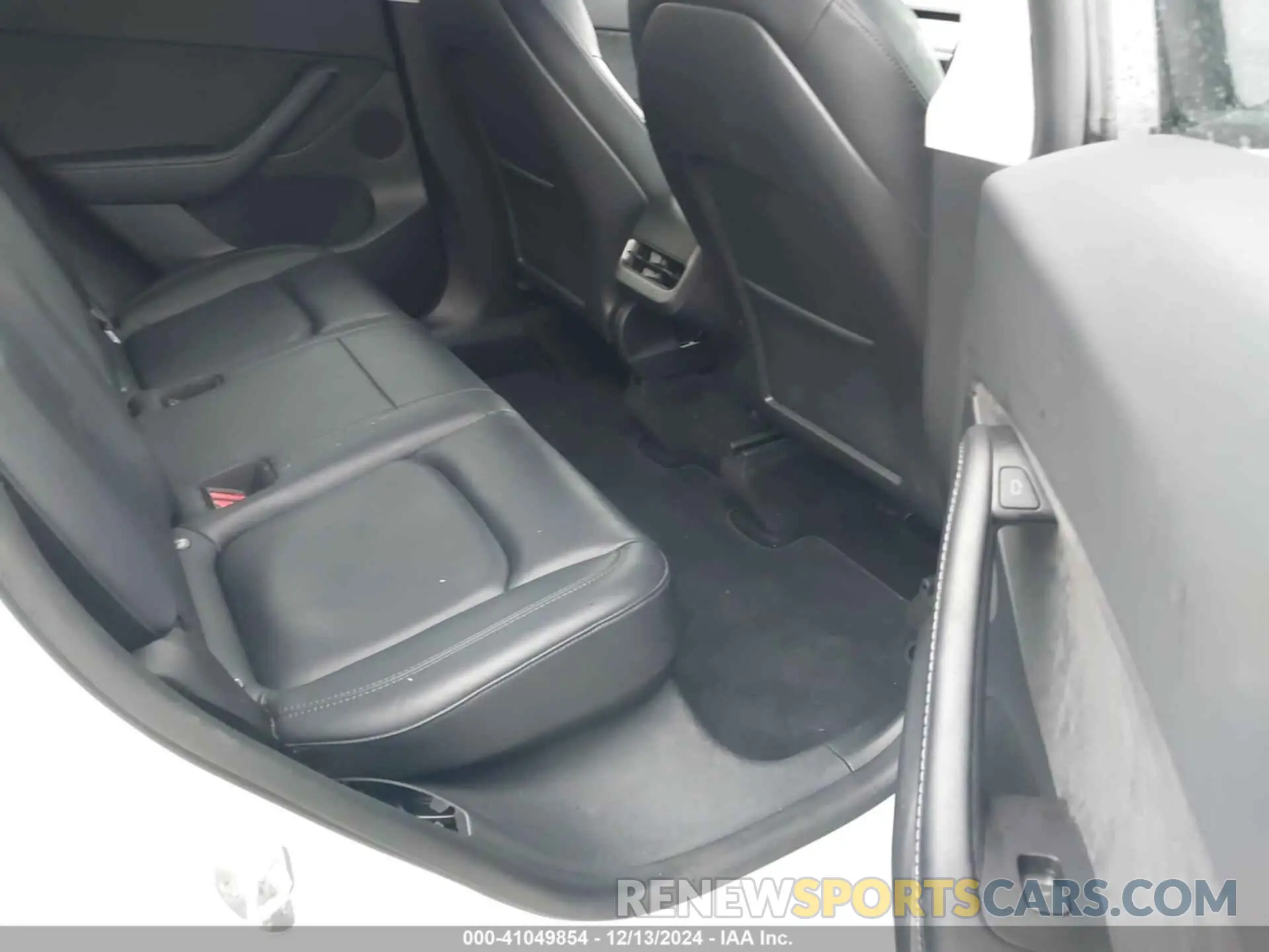 8 fotografías del automóvil dañado 7SAYGDEE5NF361410 TESLA MODEL Y 2022