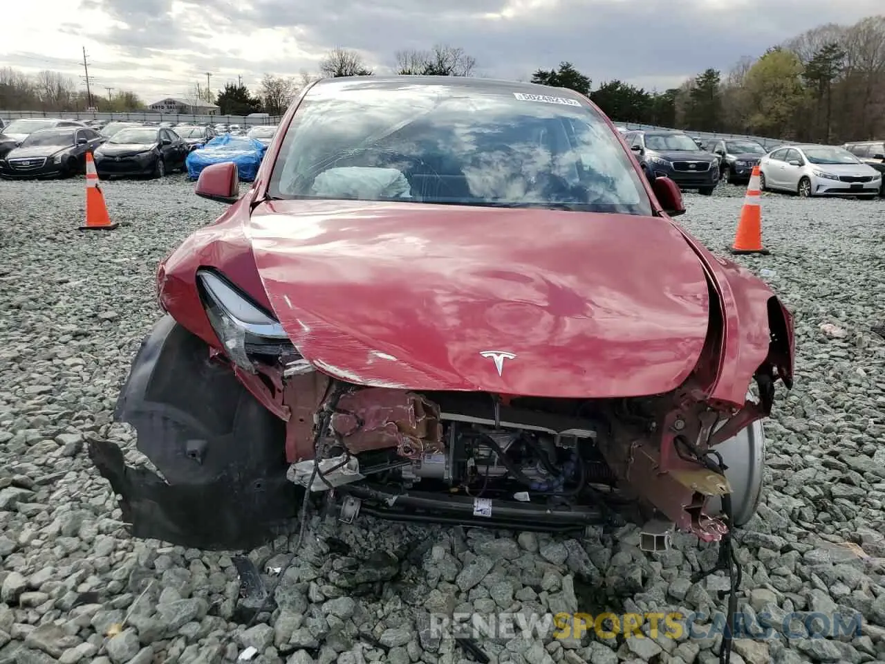 5 fotografías del automóvil dañado 7SAYGDEE5NF387781 TESLA MODEL Y 2022