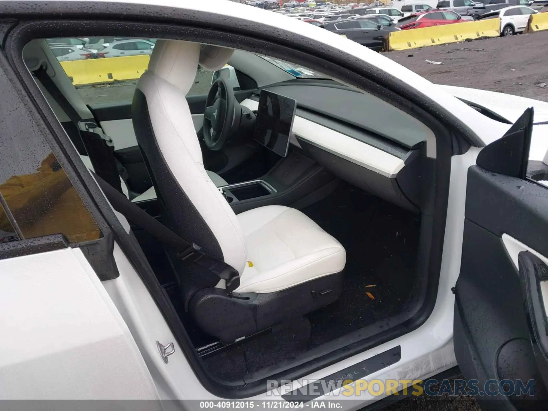 5 fotografías del automóvil dañado 7SAYGDEE5NF389692 TESLA MODEL Y 2022