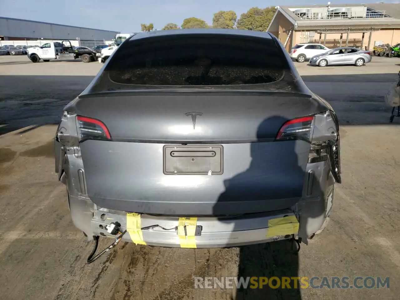 6 fotografías del automóvil dañado 7SAYGDEE5NF552003 TESLA MODEL Y 2022