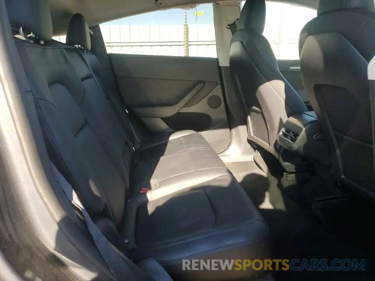 10 fotografías del automóvil dañado 7SAYGDEE5NF555144 TESLA MODEL Y 2022