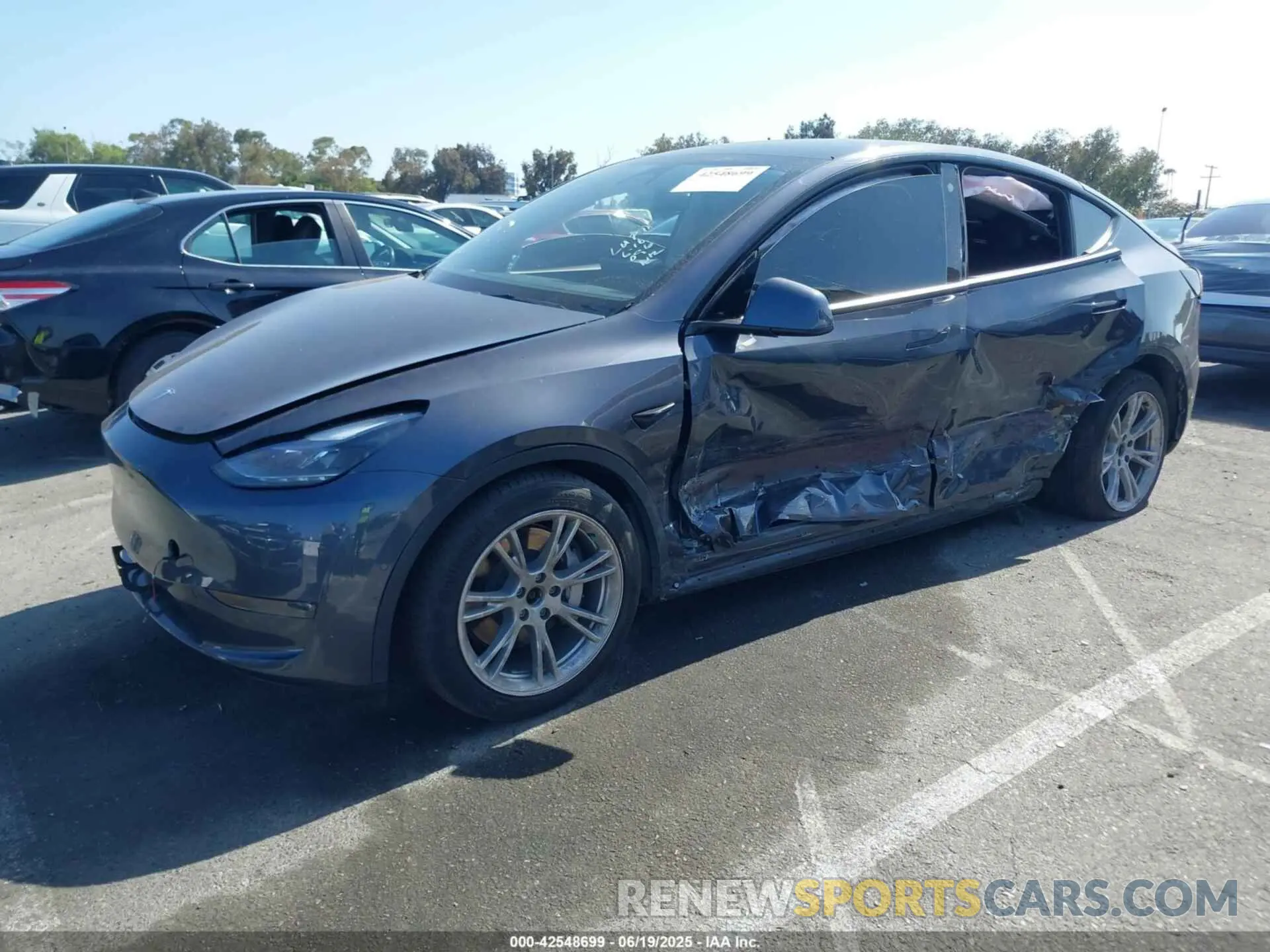 2 fotografías del automóvil dañado 7SAYGDEE5NF557900 TESLA MODEL Y 2022