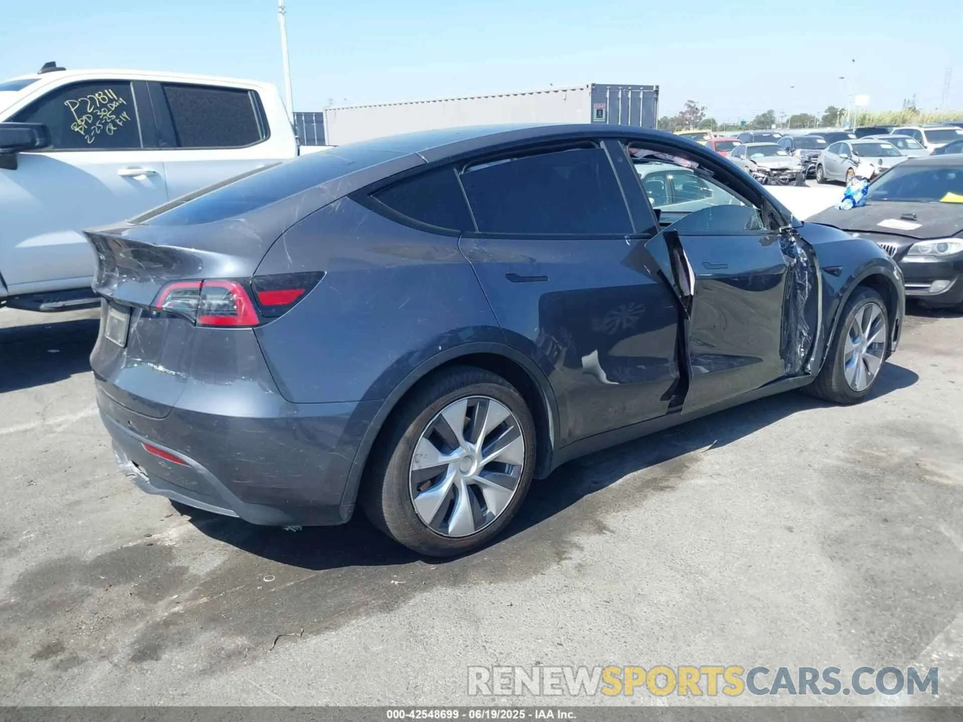 4 fotografías del automóvil dañado 7SAYGDEE5NF557900 TESLA MODEL Y 2022