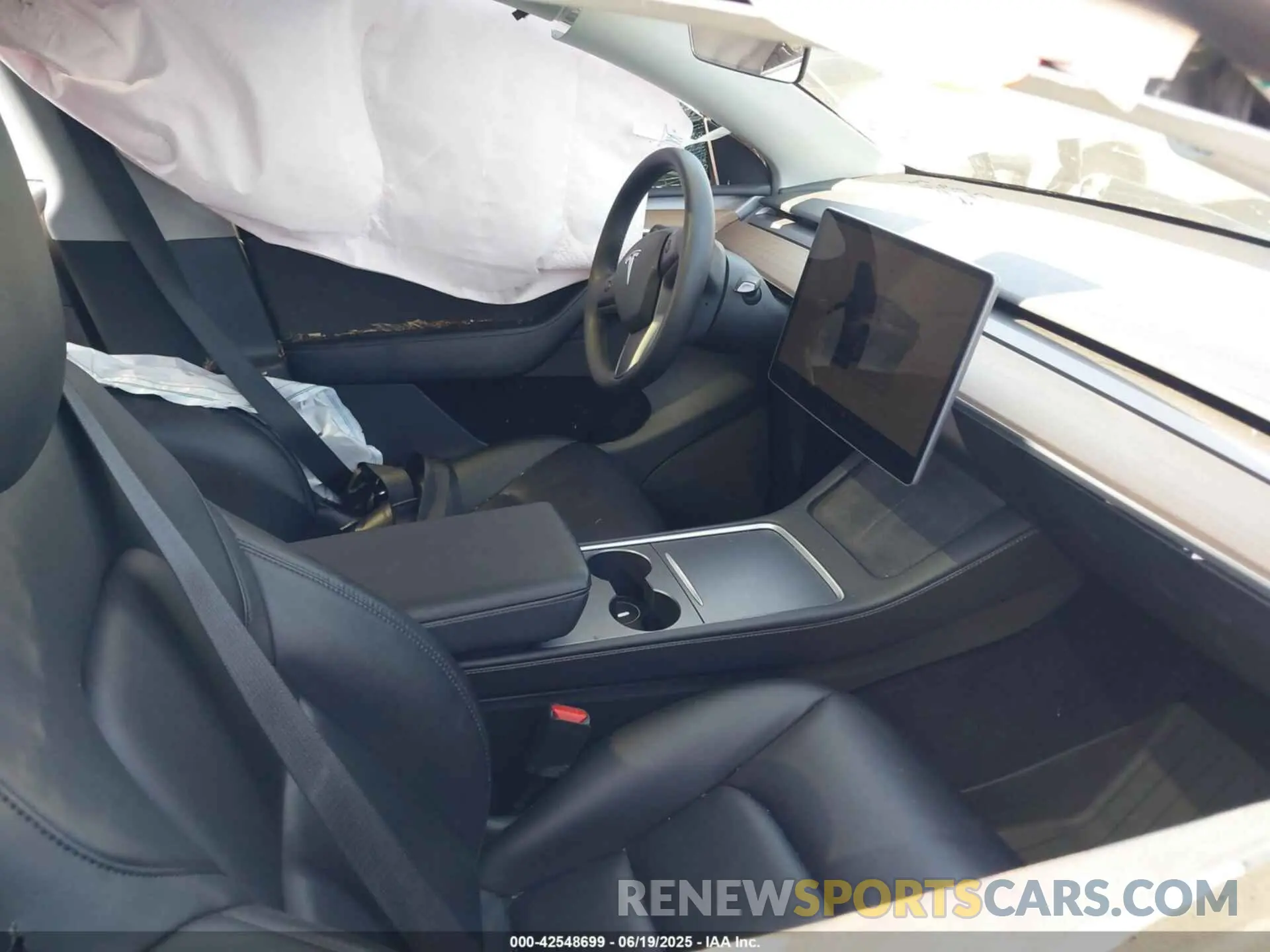 5 fotografías del automóvil dañado 7SAYGDEE5NF557900 TESLA MODEL Y 2022