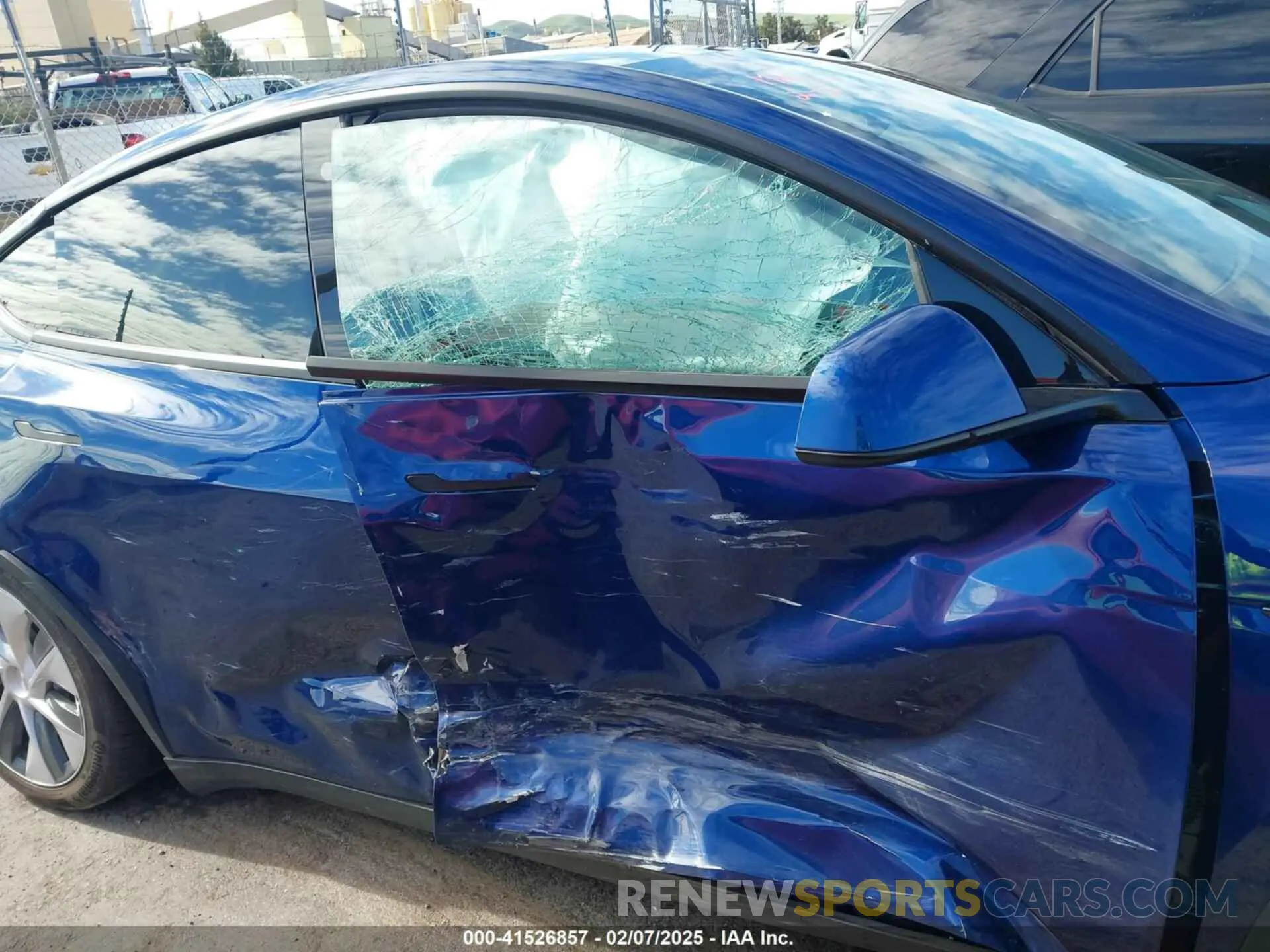 13 fotografías del automóvil dañado 7SAYGDEE6NF318372 TESLA MODEL Y 2022