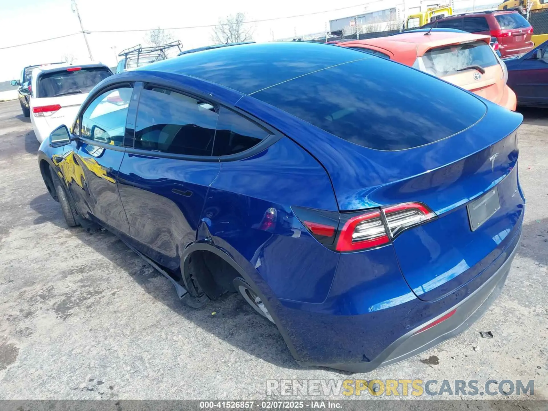 3 fotografías del automóvil dañado 7SAYGDEE6NF318372 TESLA MODEL Y 2022
