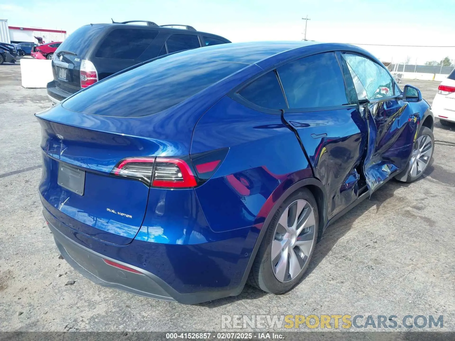 4 fotografías del automóvil dañado 7SAYGDEE6NF318372 TESLA MODEL Y 2022