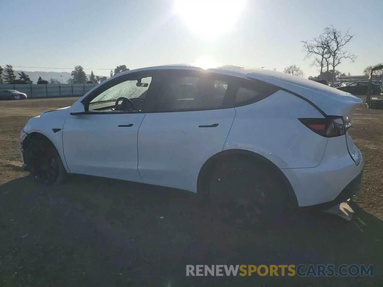2 fotografías del automóvil dañado 7SAYGDEE6NF330165 TESLA MODEL Y 2022