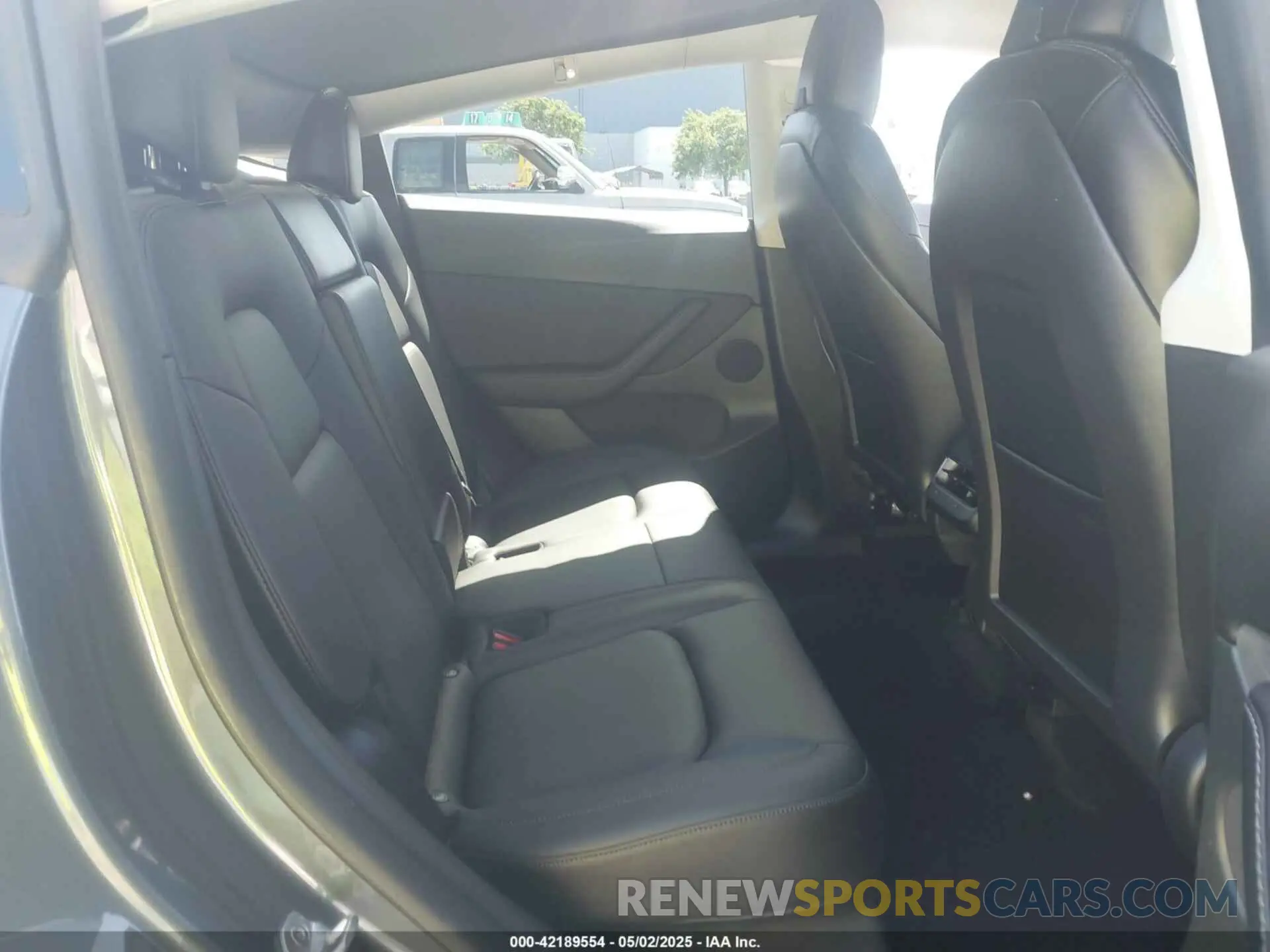 8 fotografías del automóvil dañado 7SAYGDEE6NF344583 TESLA MODEL Y 2022