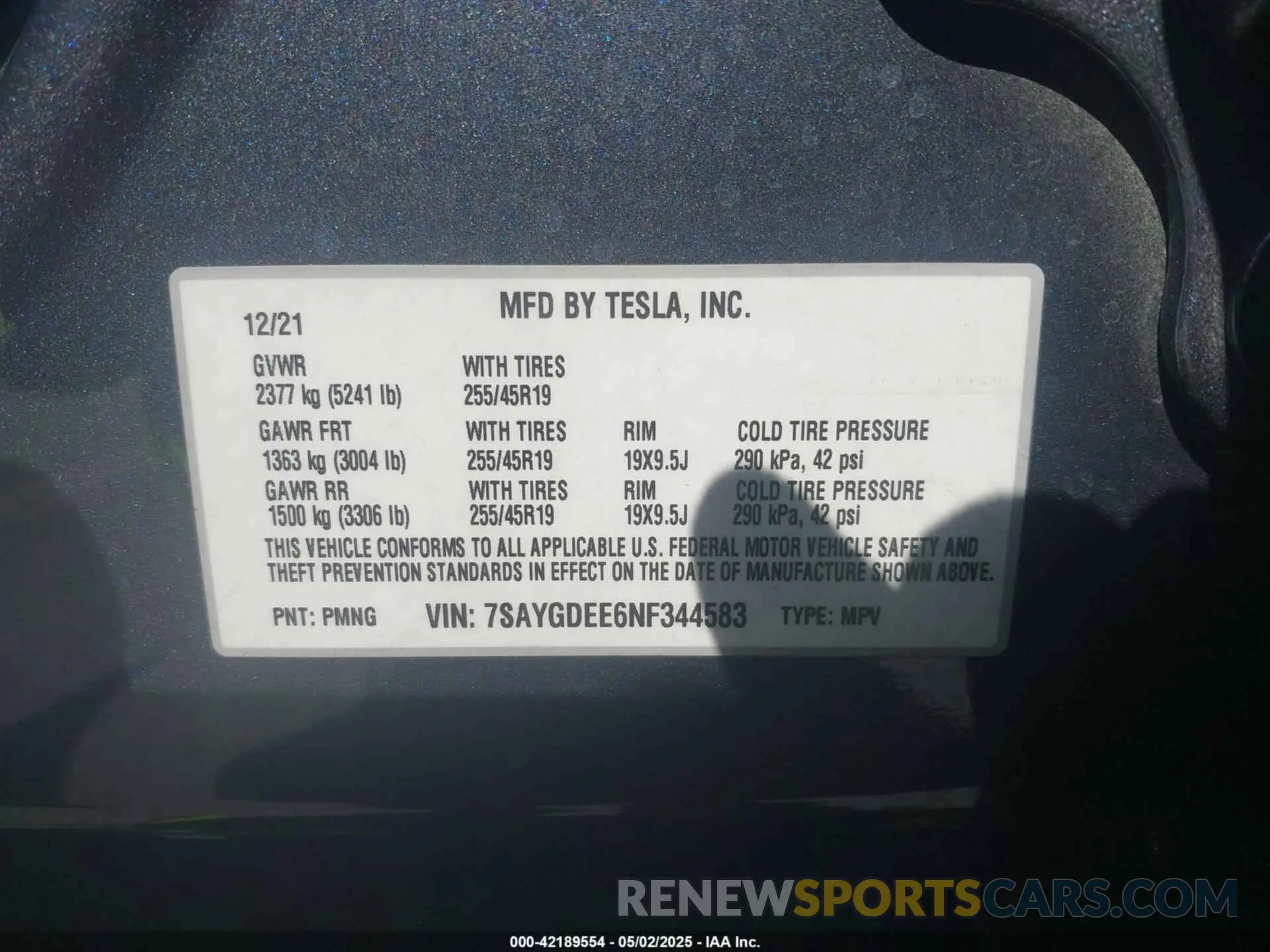 9 fotografías del automóvil dañado 7SAYGDEE6NF344583 TESLA MODEL Y 2022