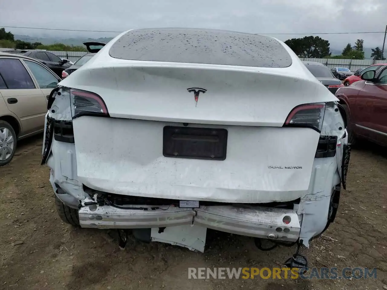 6 fotografías del automóvil dañado 7SAYGDEE6NF358063 TESLA MODEL Y 2022