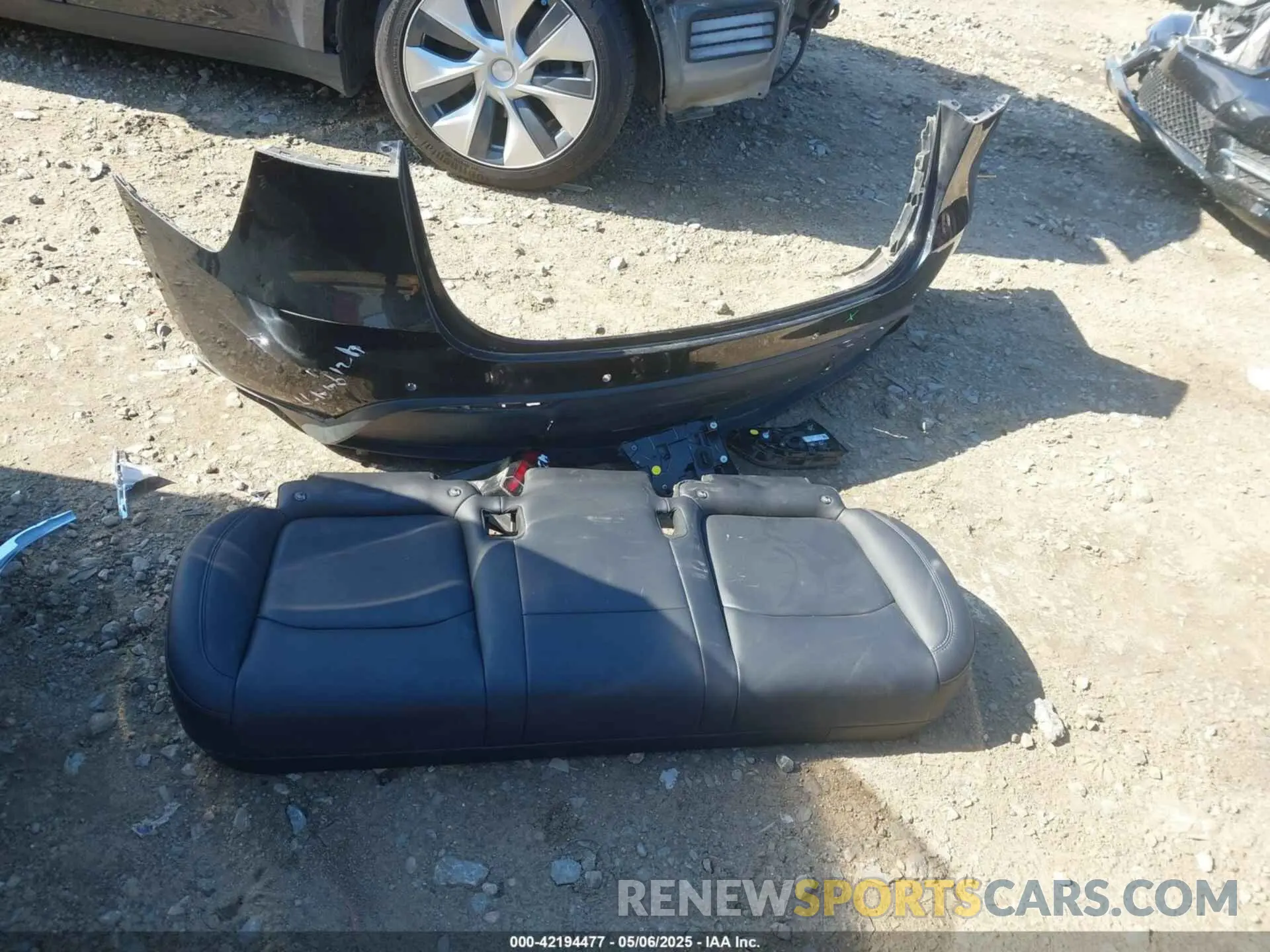 12 fotografías del automóvil dañado 7SAYGDEE6NF385120 TESLA MODEL Y 2022