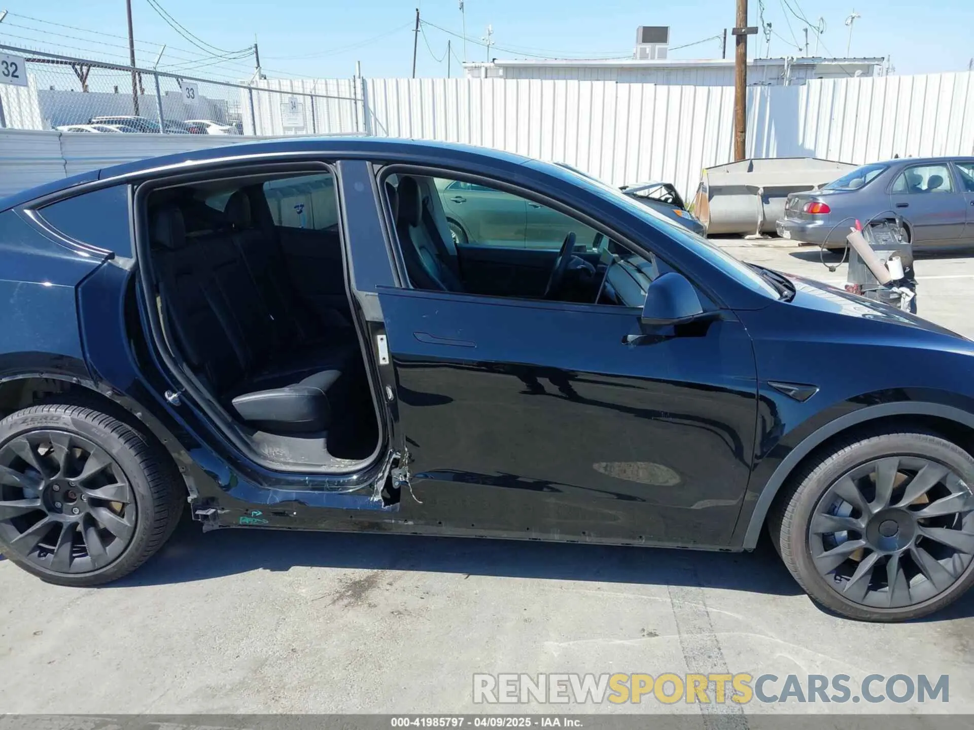 14 fotografías del automóvil dañado 7SAYGDEE6NF480471 TESLA MODEL Y 2022