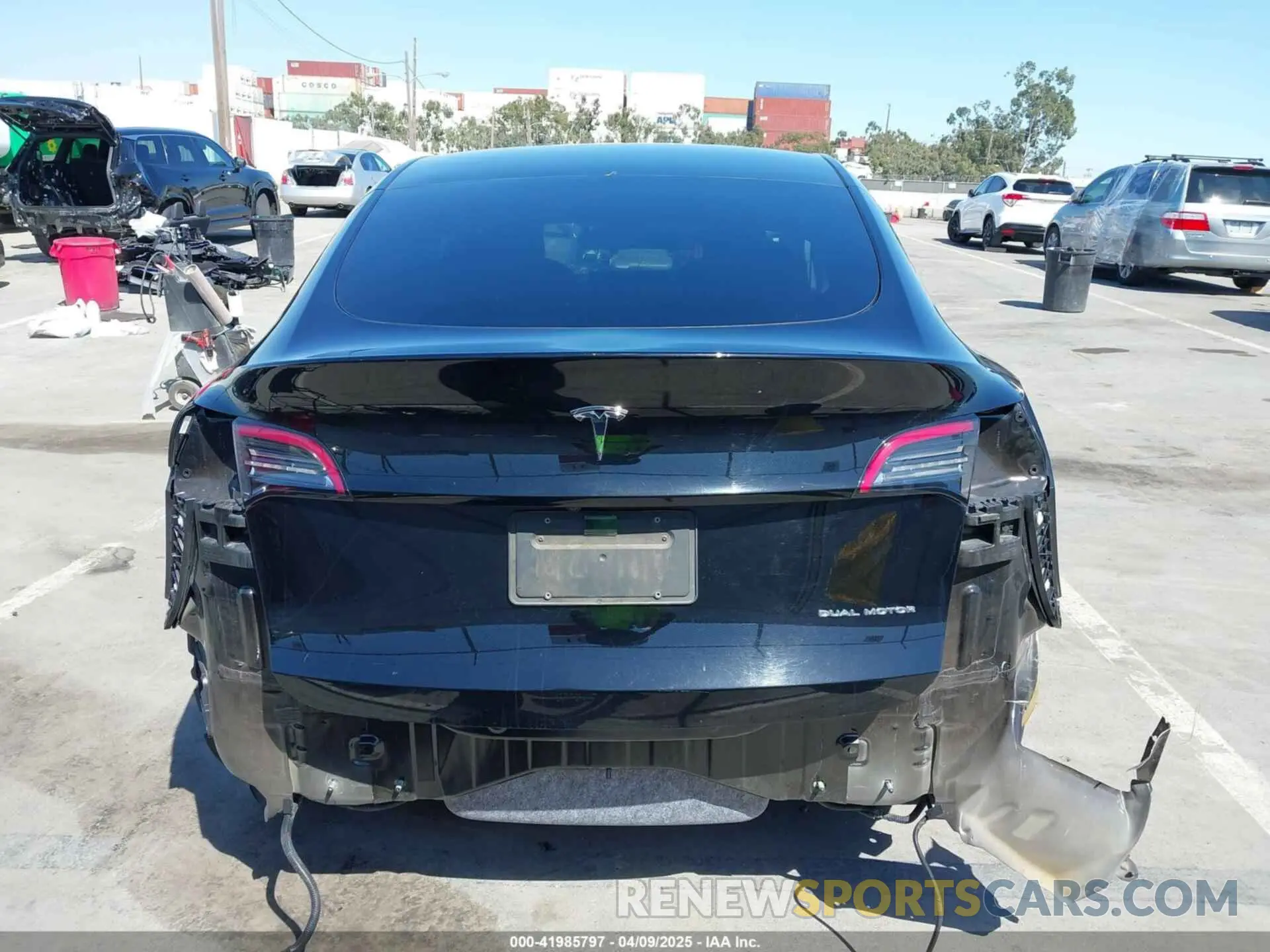 6 fotografías del automóvil dañado 7SAYGDEE6NF480471 TESLA MODEL Y 2022