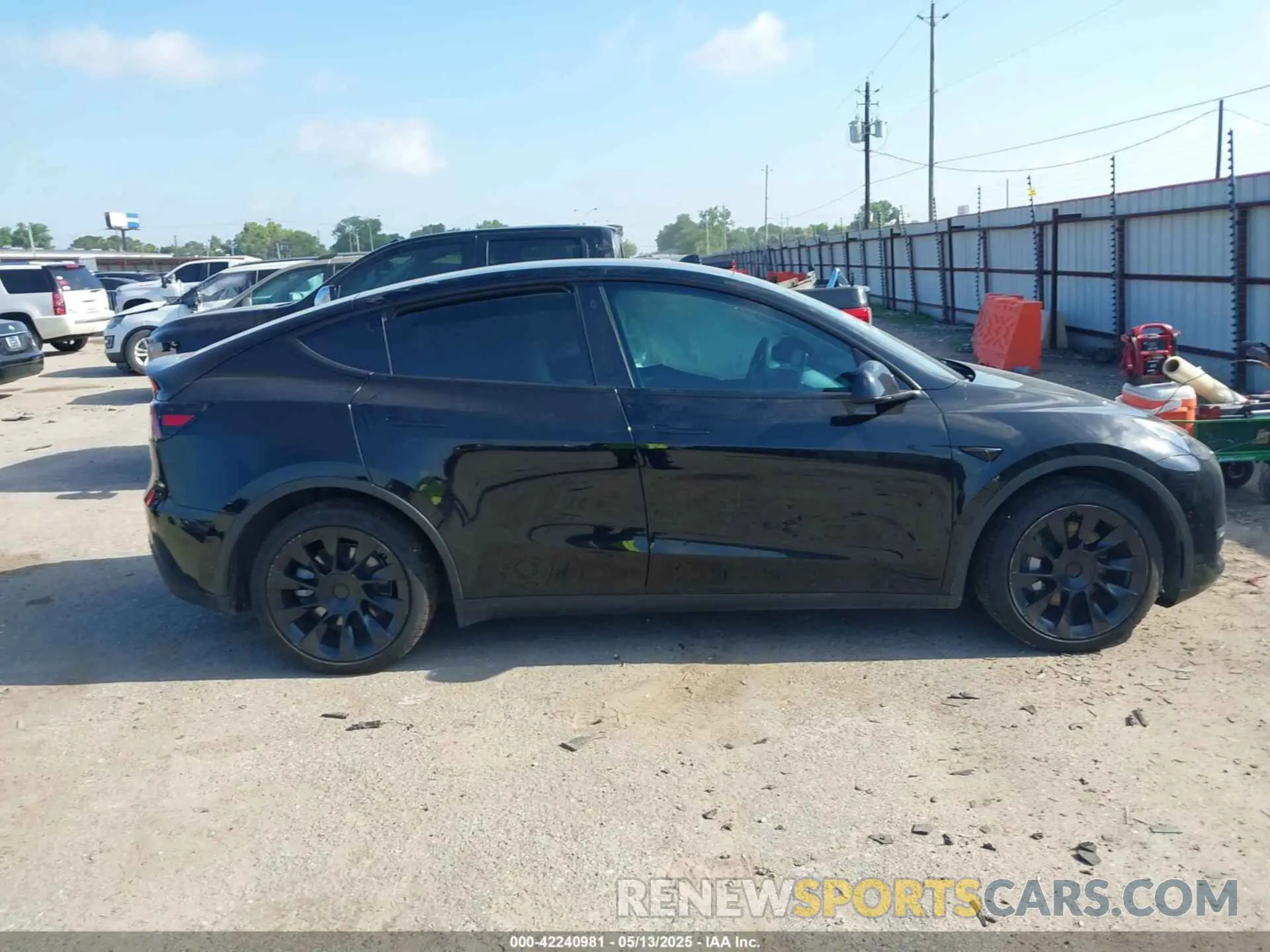 13 fotografías del automóvil dañado 7SAYGDEE6NF515462 TESLA MODEL Y 2022