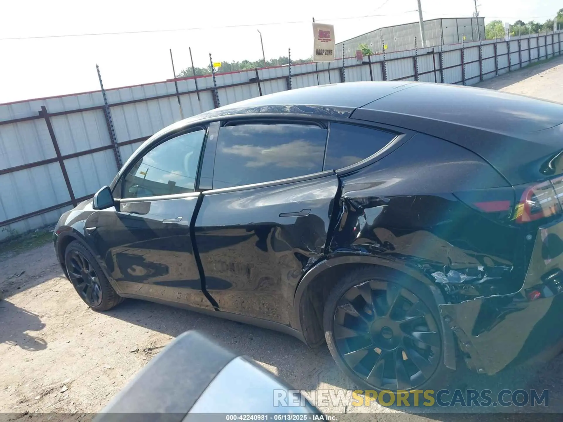 14 fotografías del automóvil dañado 7SAYGDEE6NF515462 TESLA MODEL Y 2022