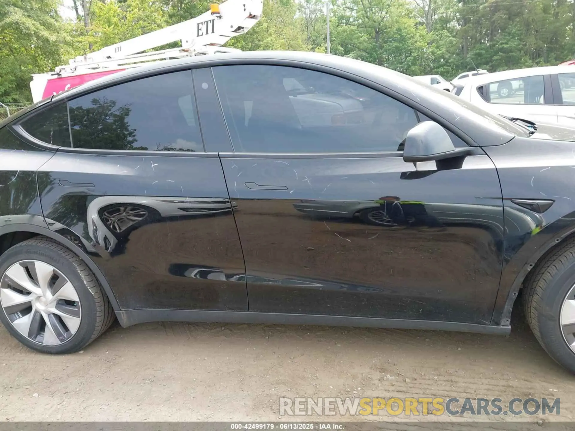 13 fotografías del automóvil dañado 7SAYGDEE7NA005151 TESLA MODEL Y 2022