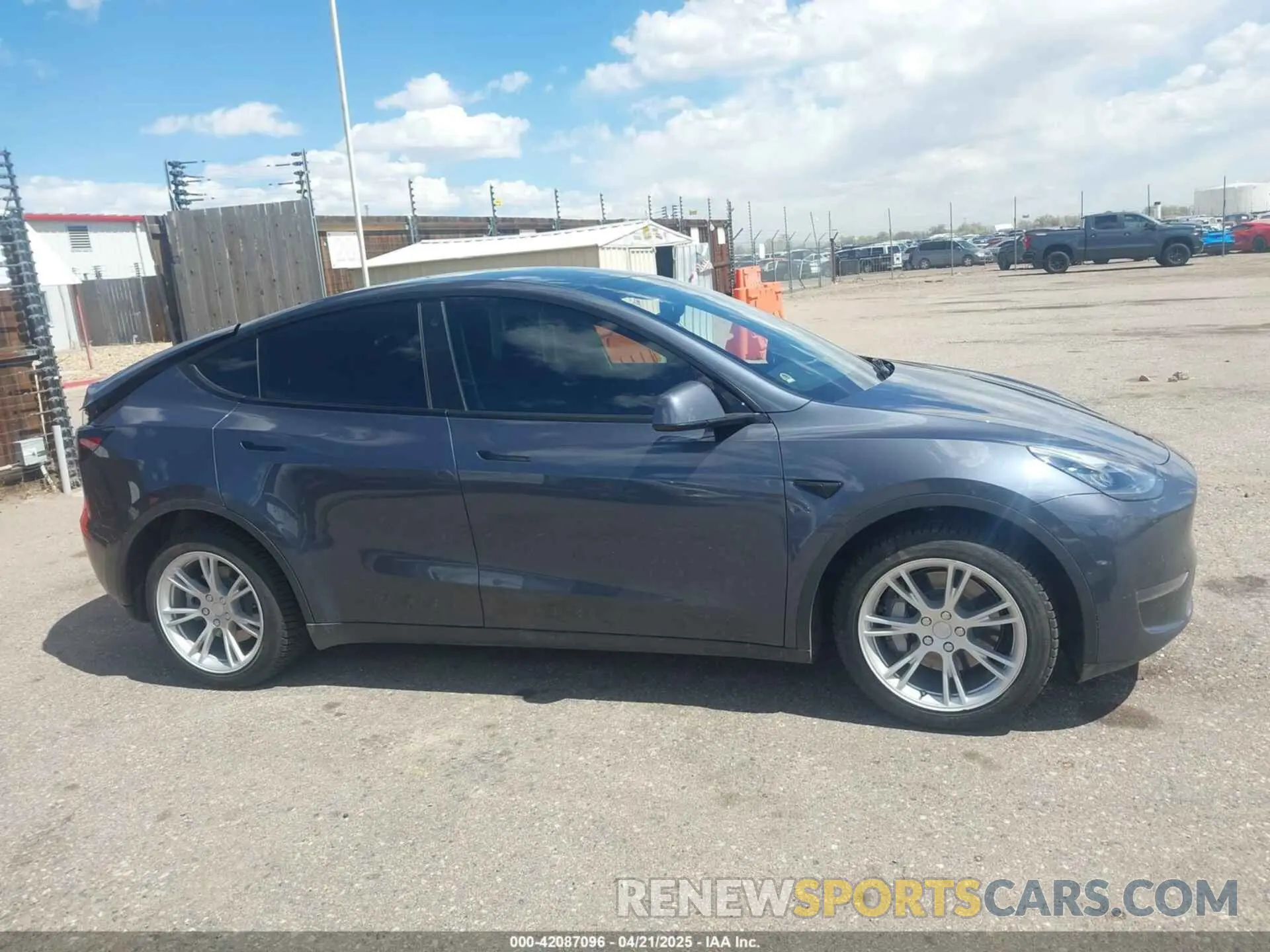 12 fotografías del automóvil dañado 7SAYGDEE7NA008860 TESLA MODEL Y 2022